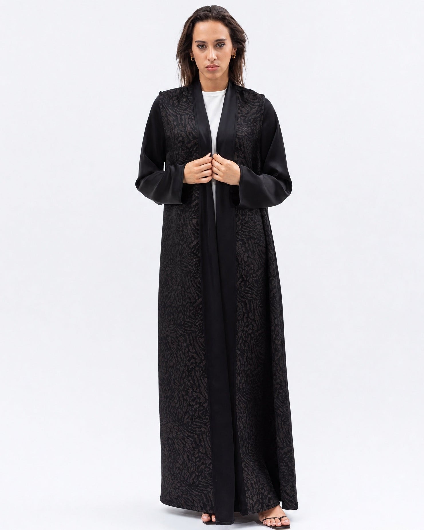 AB-BF-BLK-BGP – Black Abaya - CHIKA - MIRA Y MANO