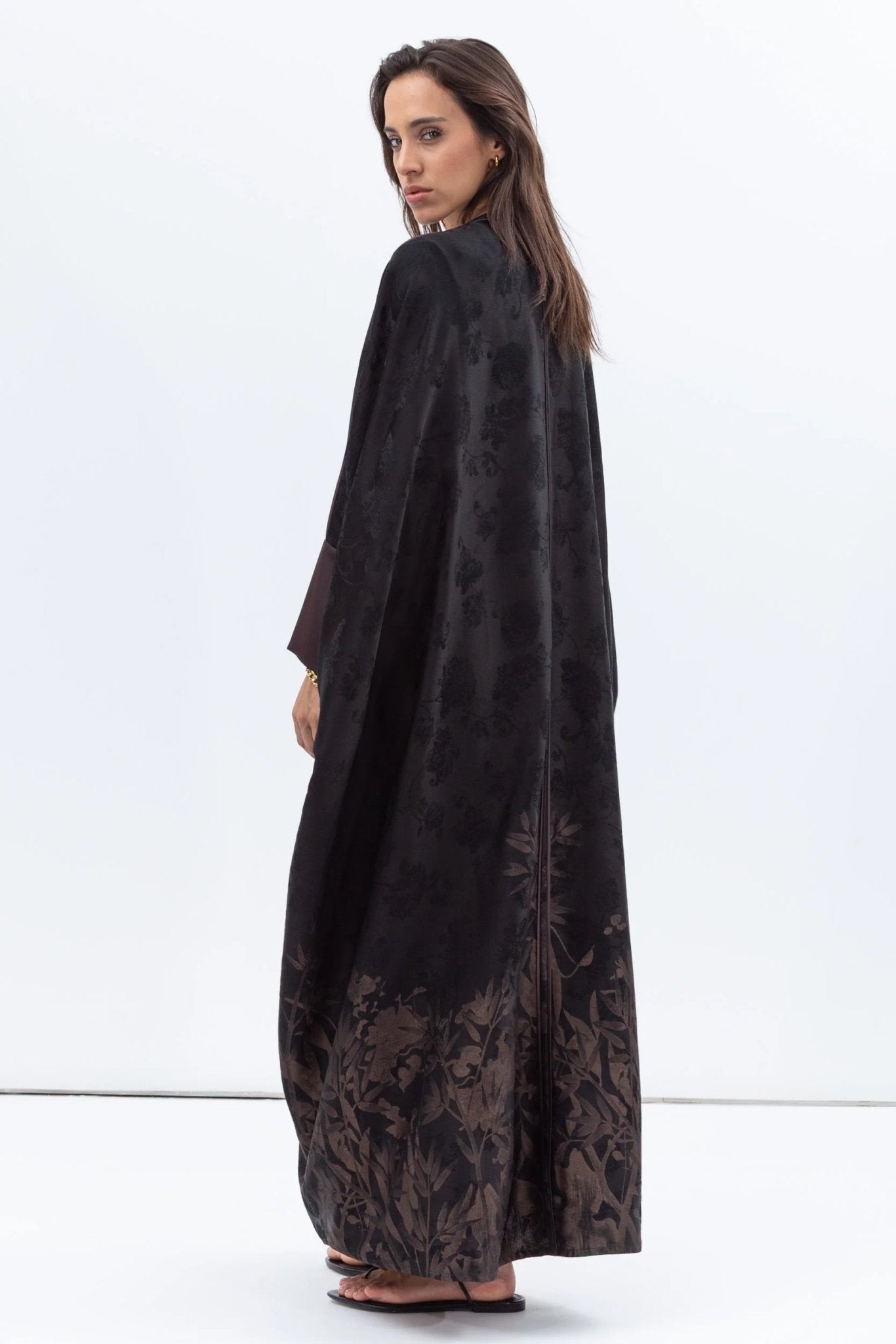 AB - BF - BLK - CPR ABAYA - CHIKA - MIRA Y MANO
