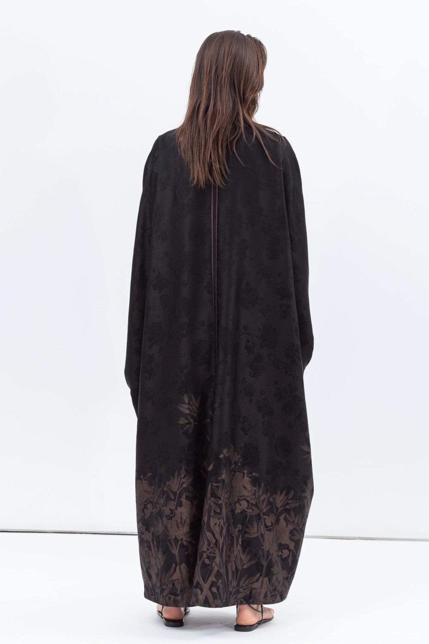 AB - BF - BLK - CPR ABAYA - CHIKA - MIRA Y MANO