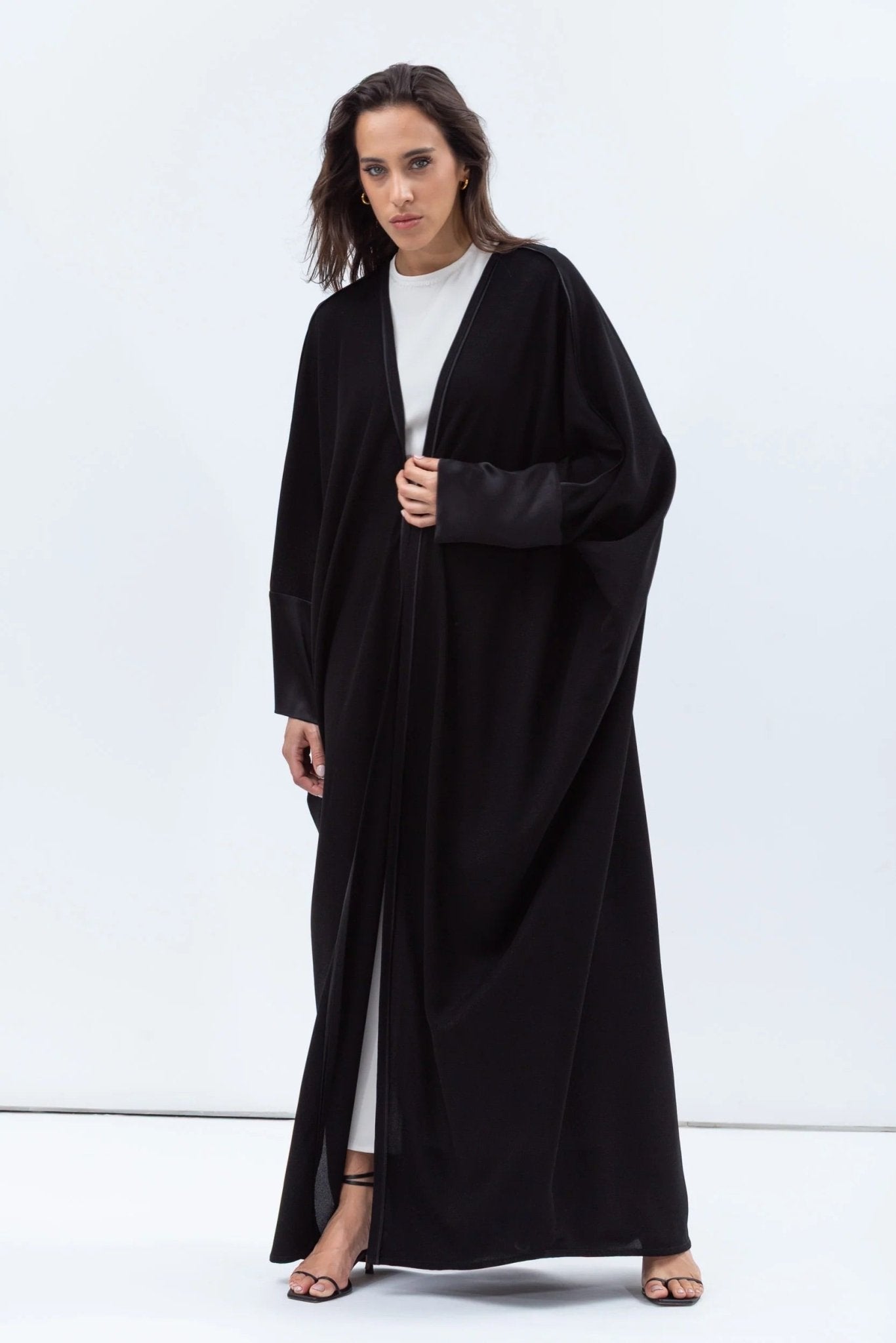 AB - BF - BLKSH - BSD ABAYA - CHIKA - MIRA Y MANO