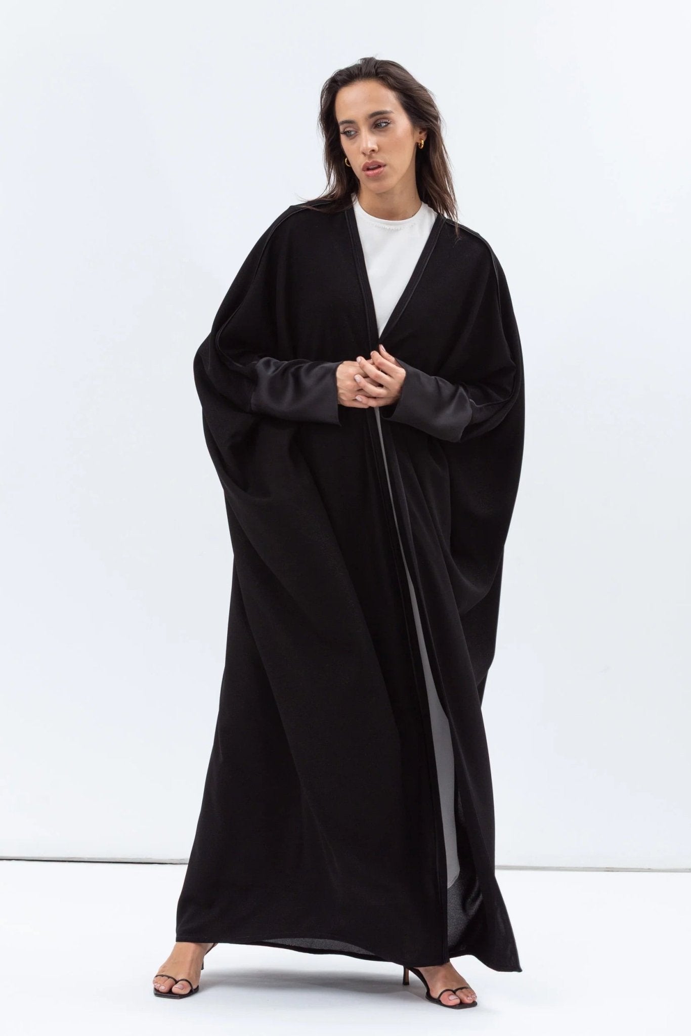 AB - BF - BLKSH - BSD ABAYA - CHIKA - MIRA Y MANO