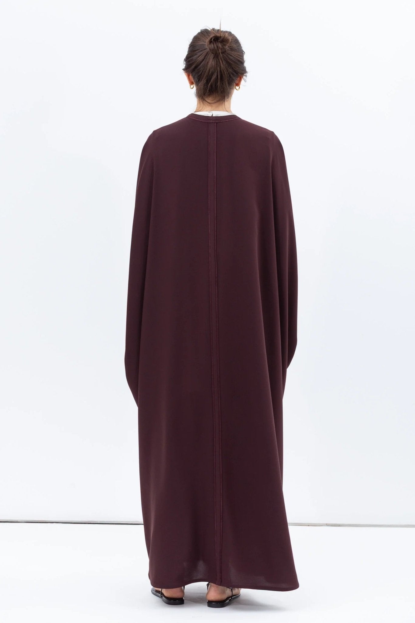 AB-BF-BRG ABAYA - CHIKA - MIRA Y MANO