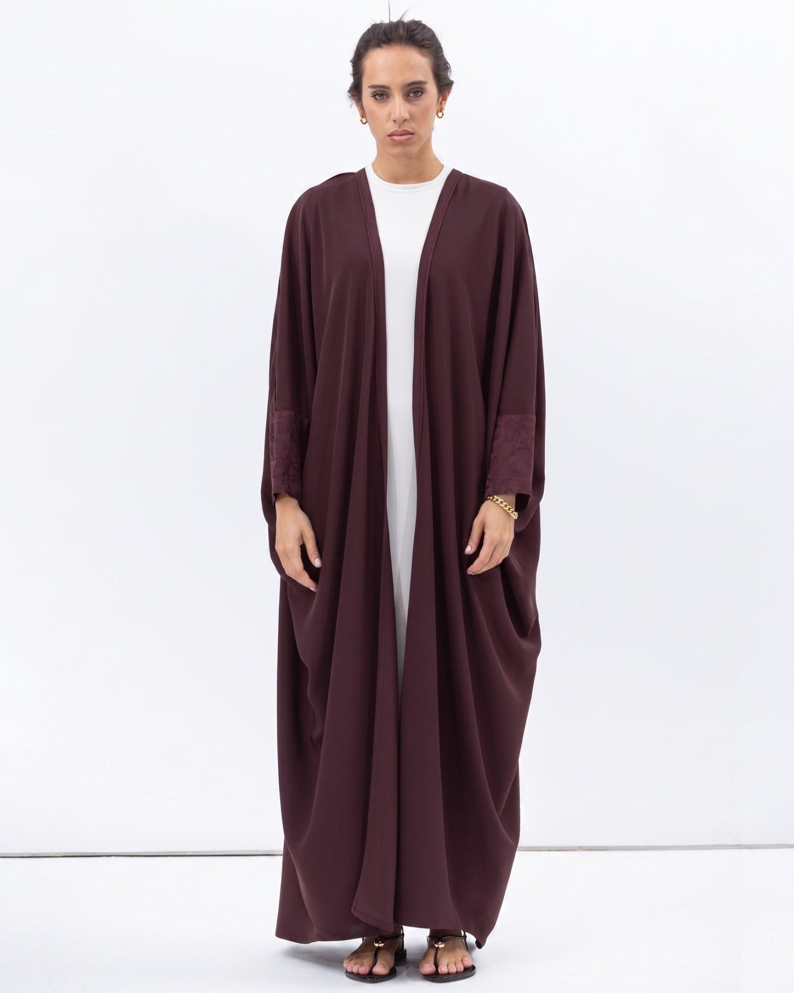 AB-BF-BRG – Burgundy Crepe Abaya - CHIKA - MIRA Y MANO