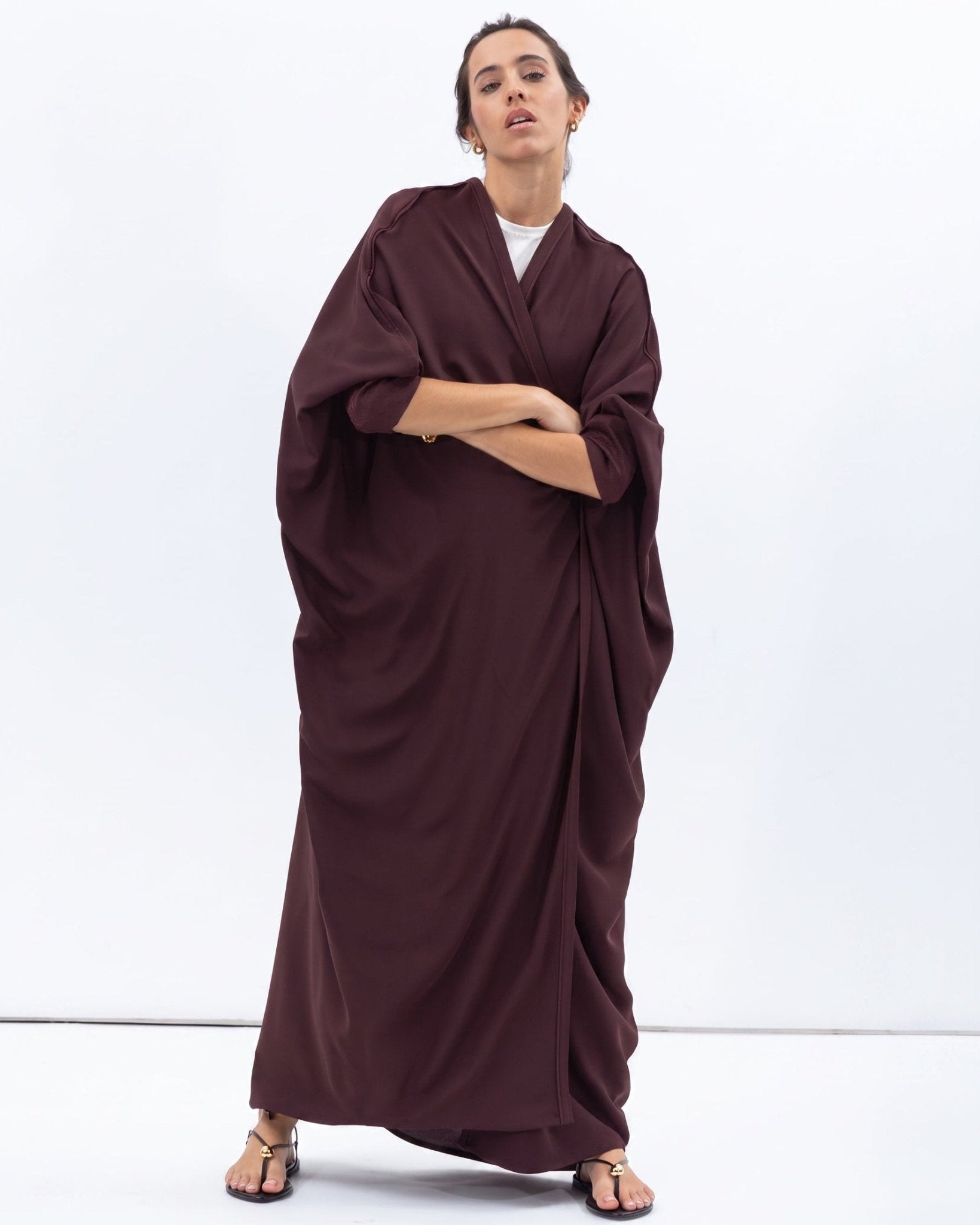 AB-BF-BRG – Burgundy Crepe Abaya - CHIKA - MIRA Y MANO