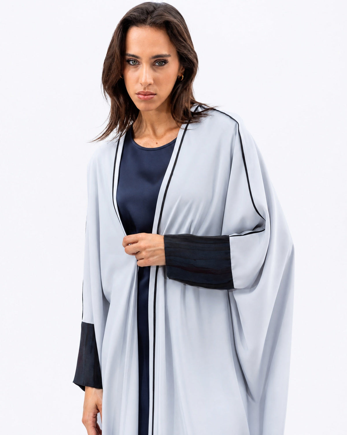 AB-BF-LGR-DMD – Grey Crepe Abaya – Product image 1
