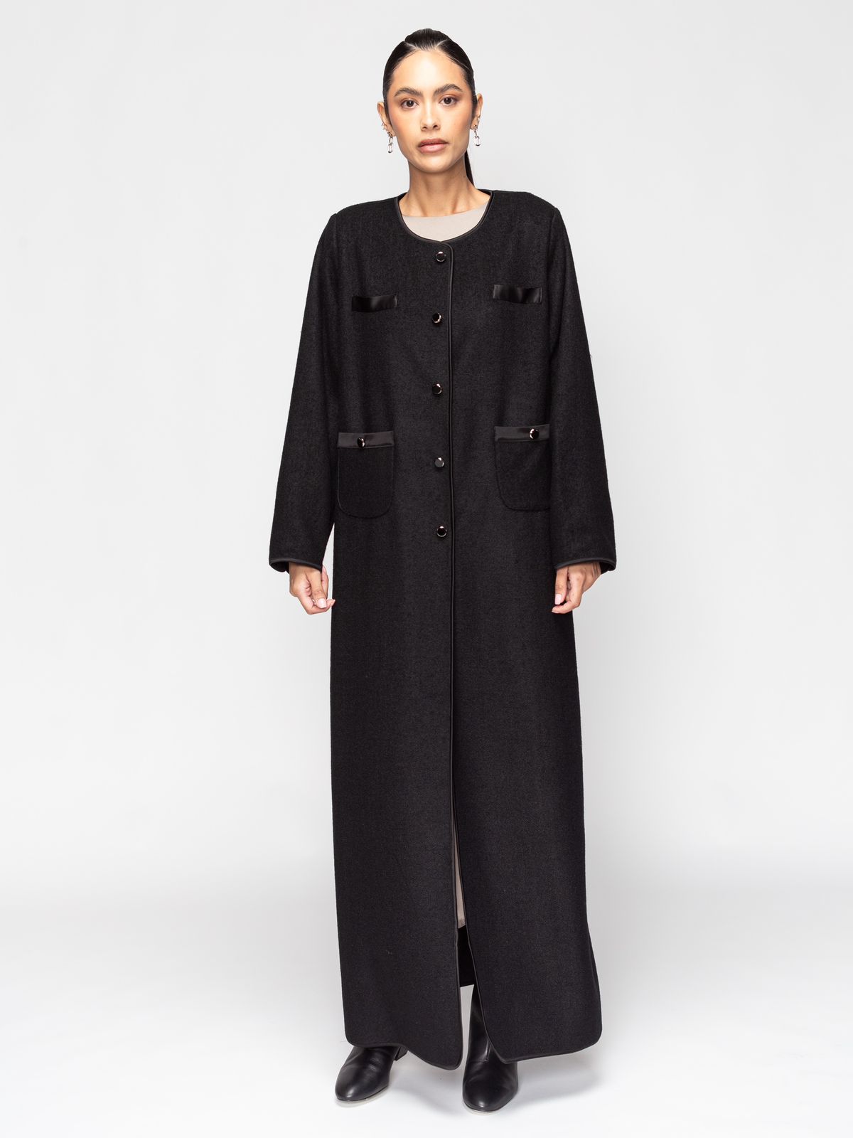 AB - ELG - BLK22 ABAYA - MIRA Y MANO