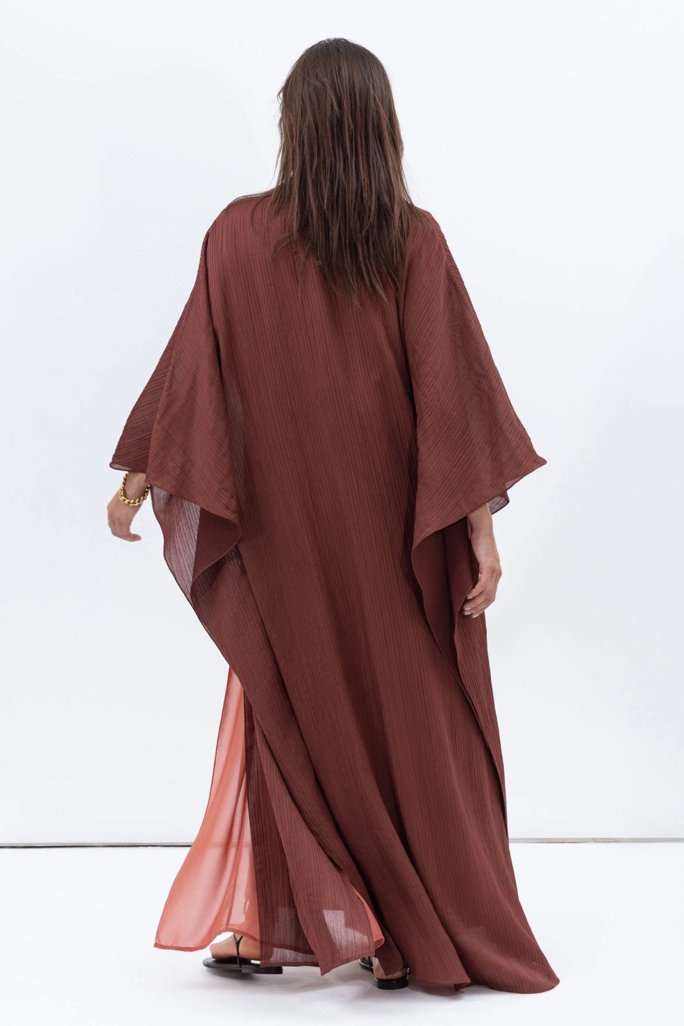 AB - FL - 2LYR - DRST ABAYA - CHIKA - MIRA Y MANO