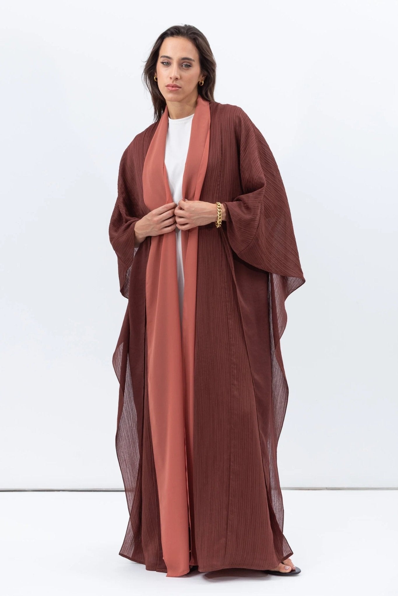 AB - FL - 2LYR - DRST ABAYA - CHIKA - MIRA Y MANO