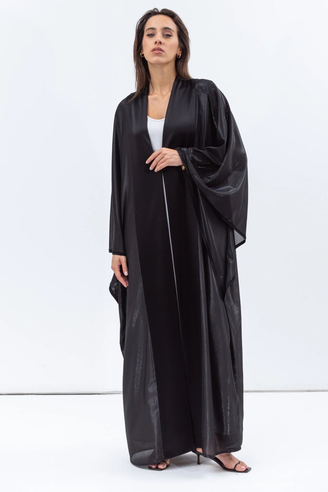 AB - FL - MTCBLK - BS ABAYA - CHIKA - MIRA Y MANO