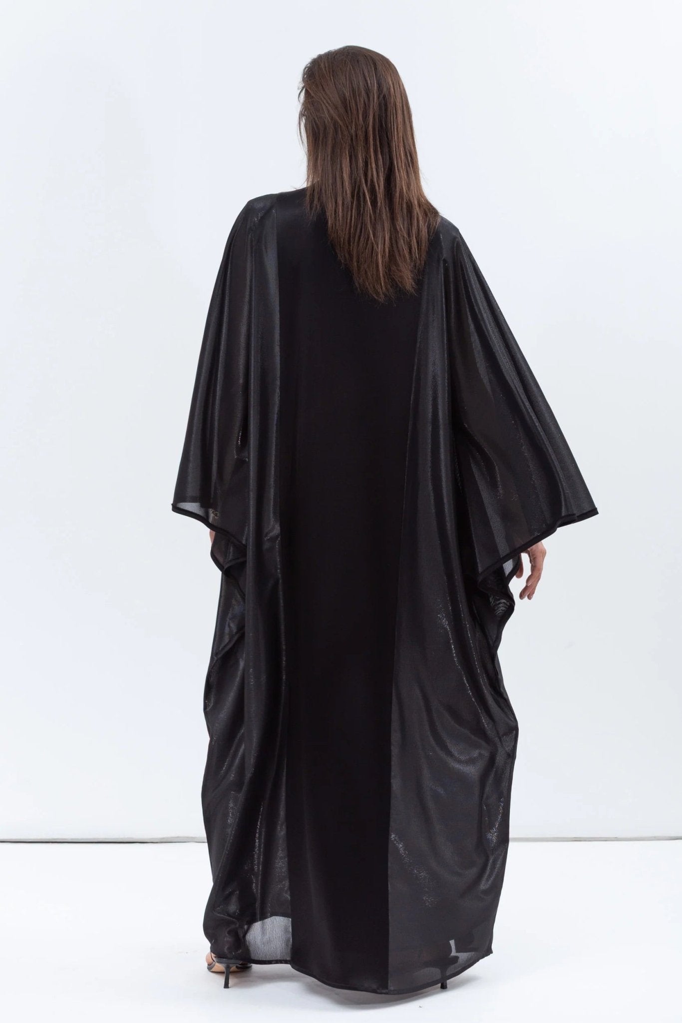 AB - FL - MTCBLK - BS ABAYA - CHIKA - MIRA Y MANO