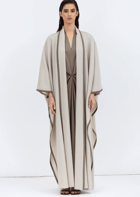 AB - FL - ST - CR ABAYA - CHIKA - MIRA Y MANO