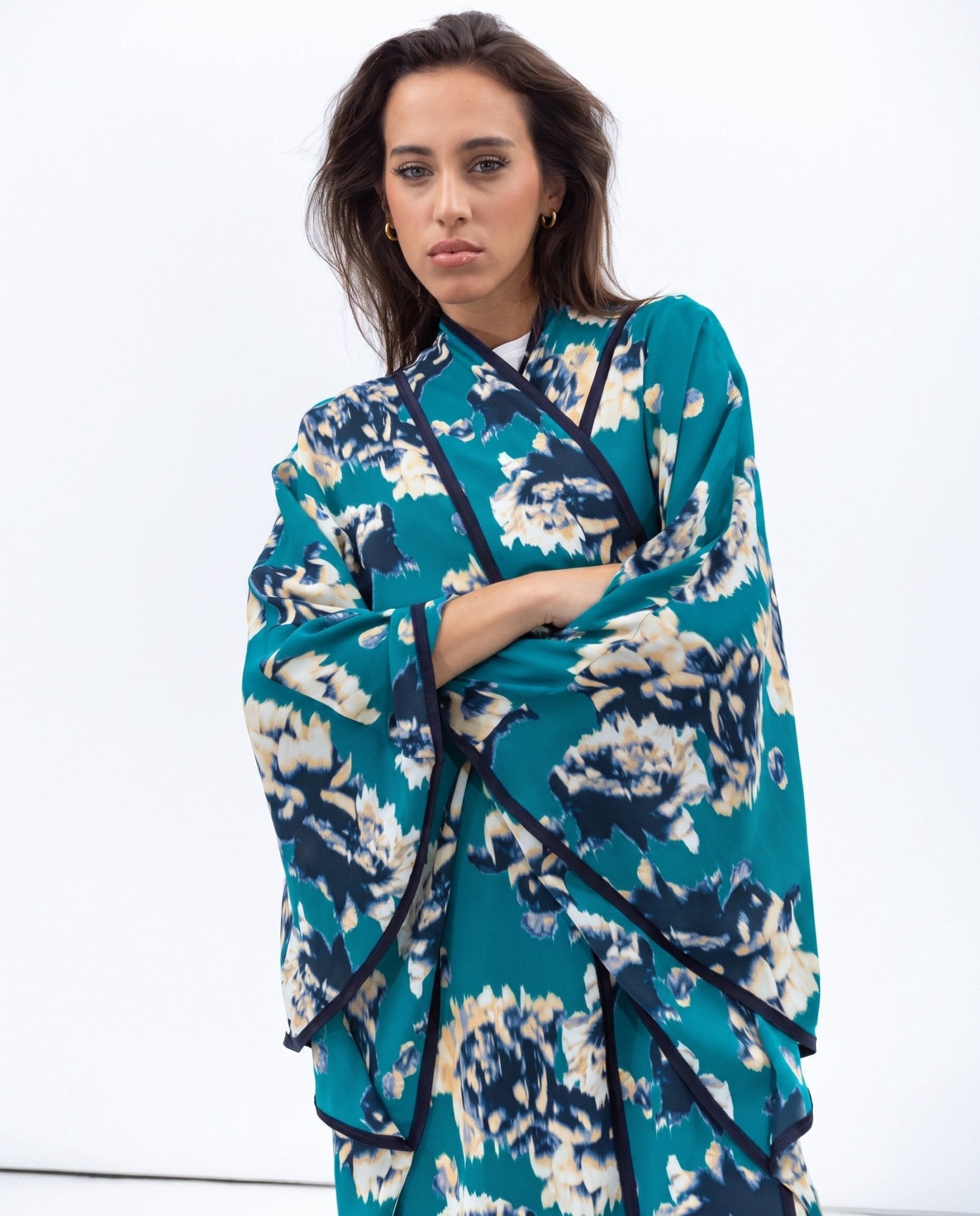 AB-FL-TL-AFP – Teal Crepe Abaya - CHIKA - MIRA Y MANO