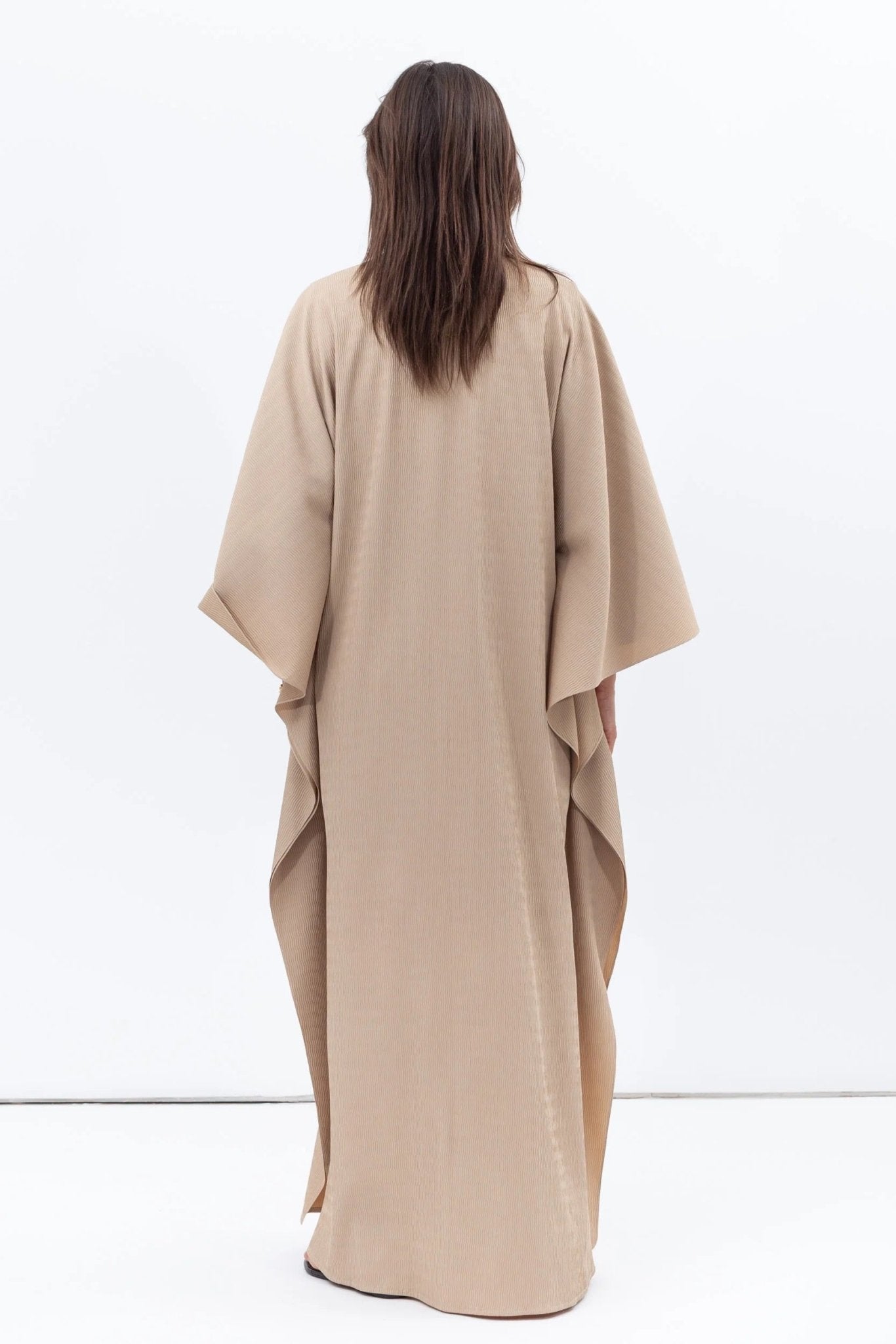 AB - FL - TXT - BGE ABAYA - CHIKA - MIRA Y MANO