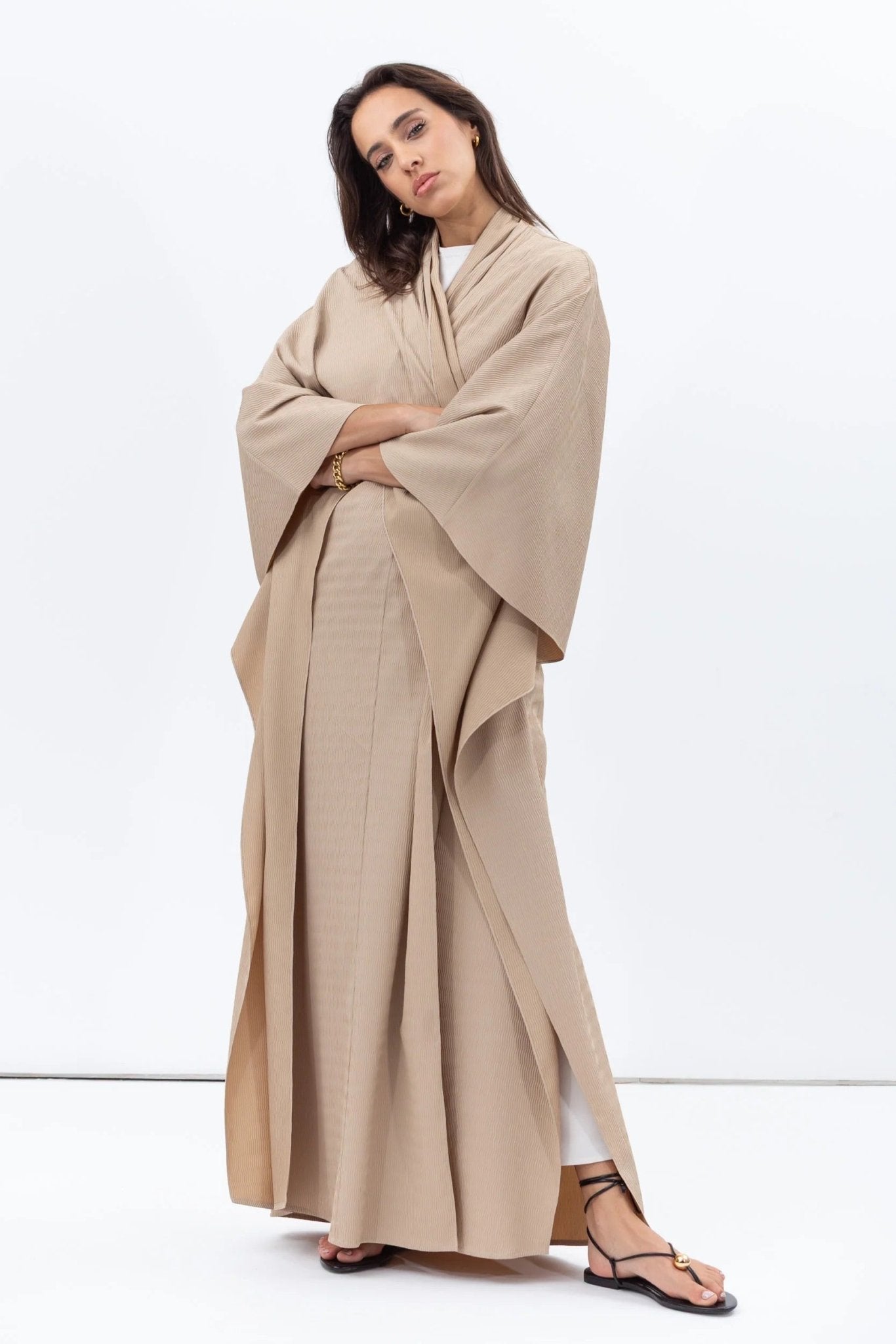 AB - FL - TXT - BGE ABAYA - CHIKA - MIRA Y MANO
