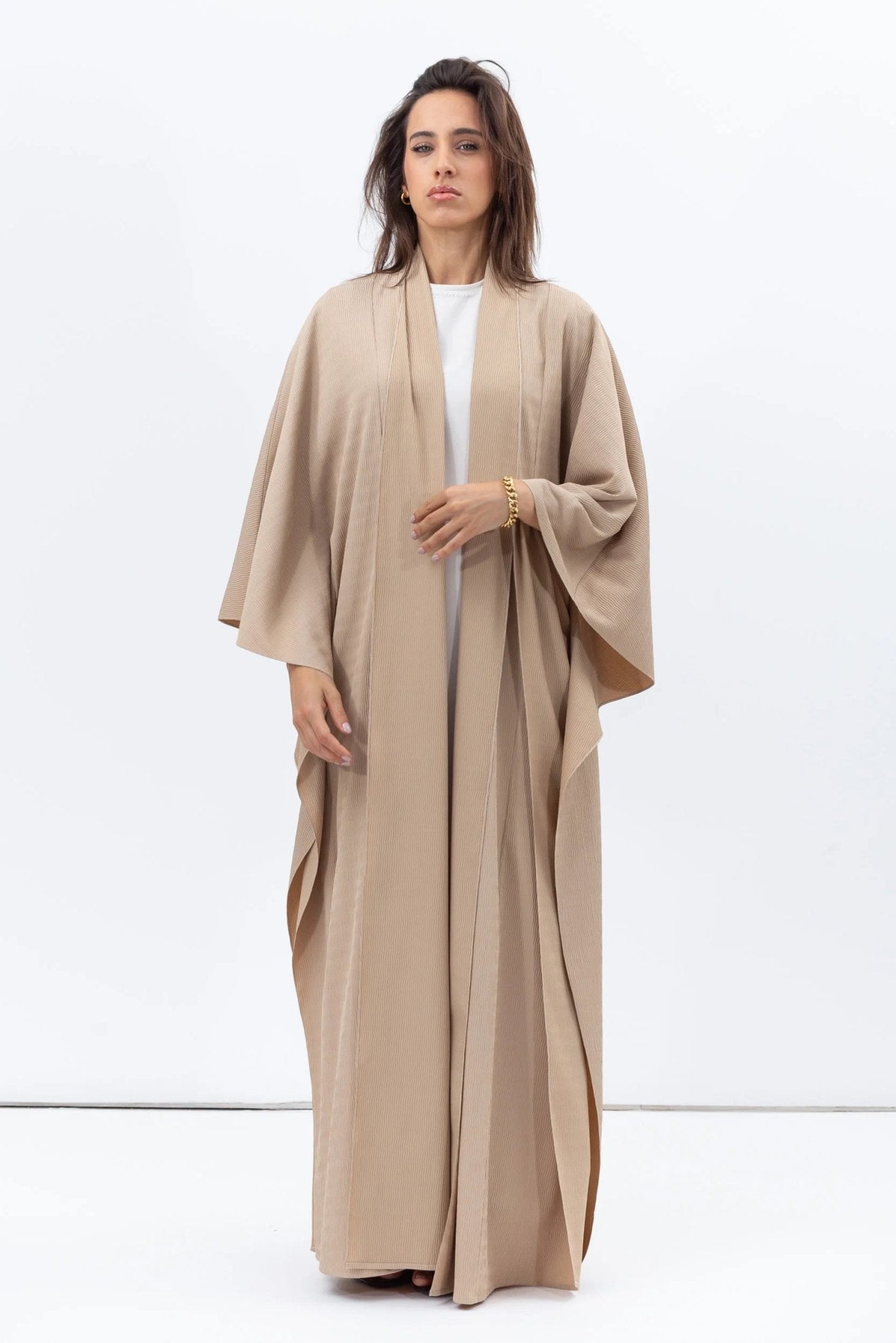 AB - FL - TXT - BGE ABAYA - CHIKA - MIRA Y MANO