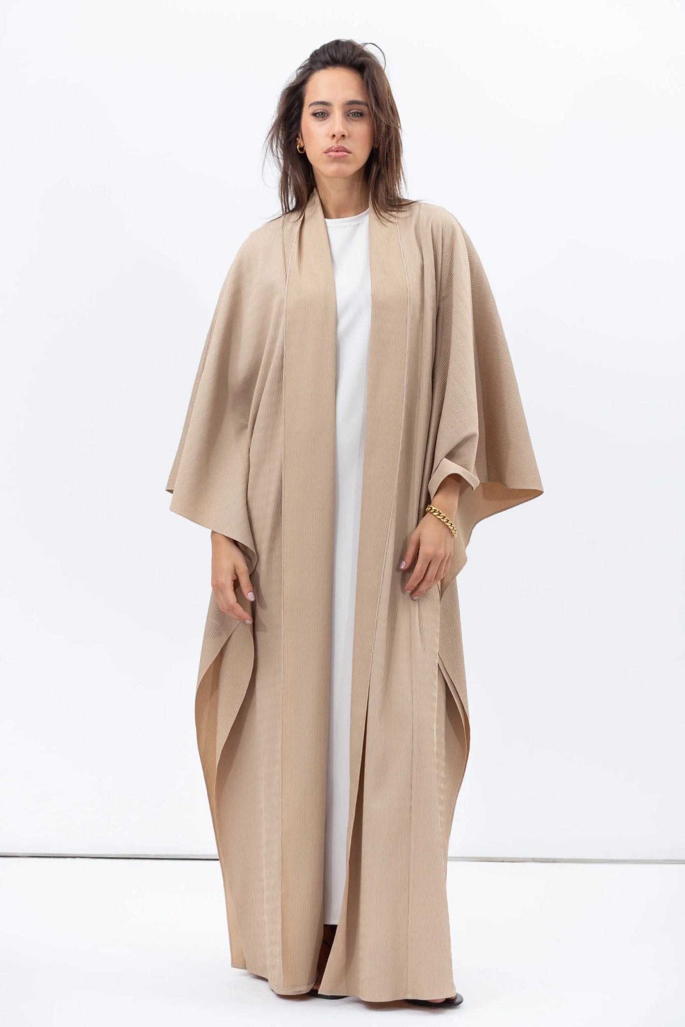 AB - FL - TXT - BGE ABAYA - CHIKA - MIRA Y MANO
