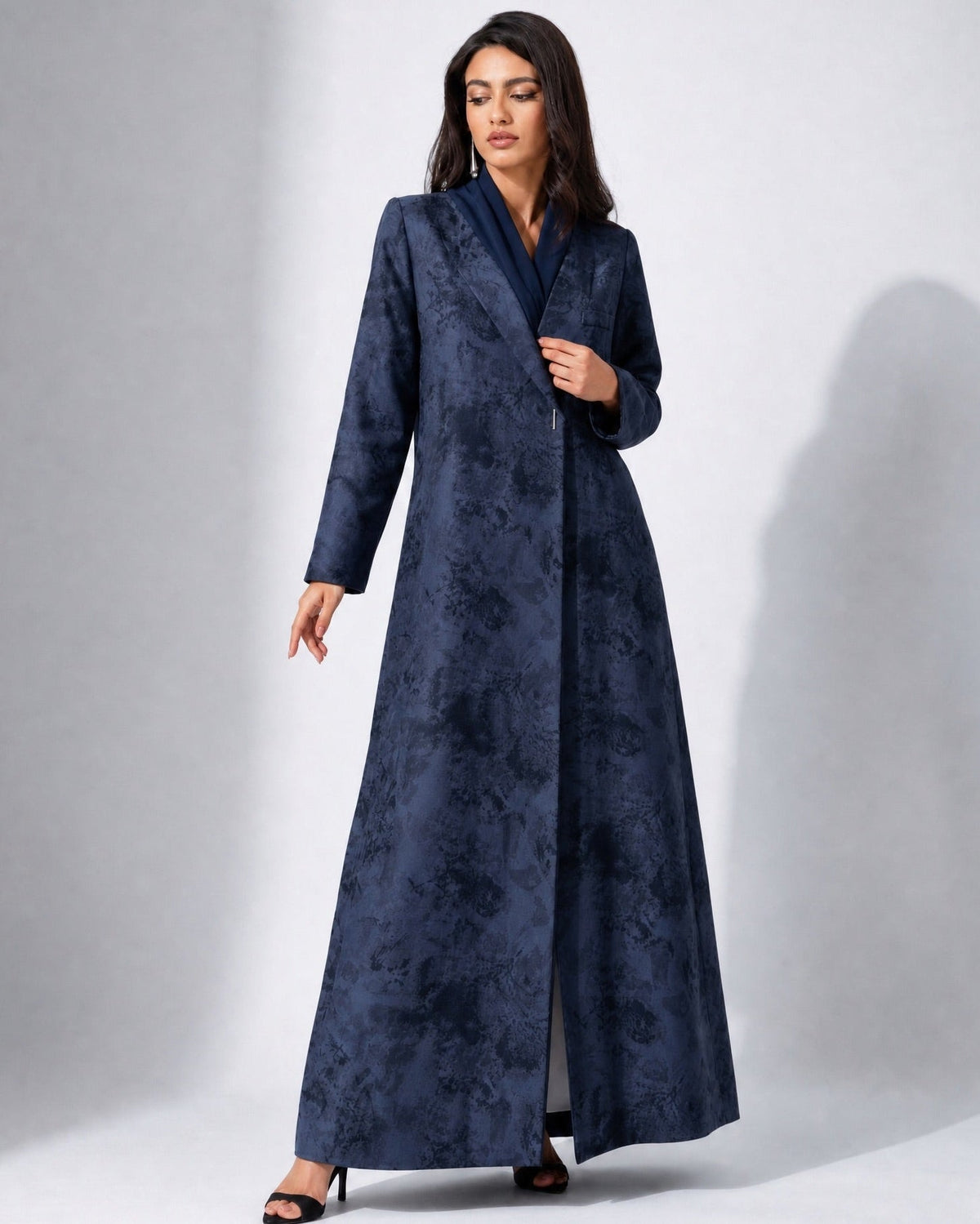 AB - J - ASM - C - NAVY ABAYA - CHIKA - MIRA Y MANO