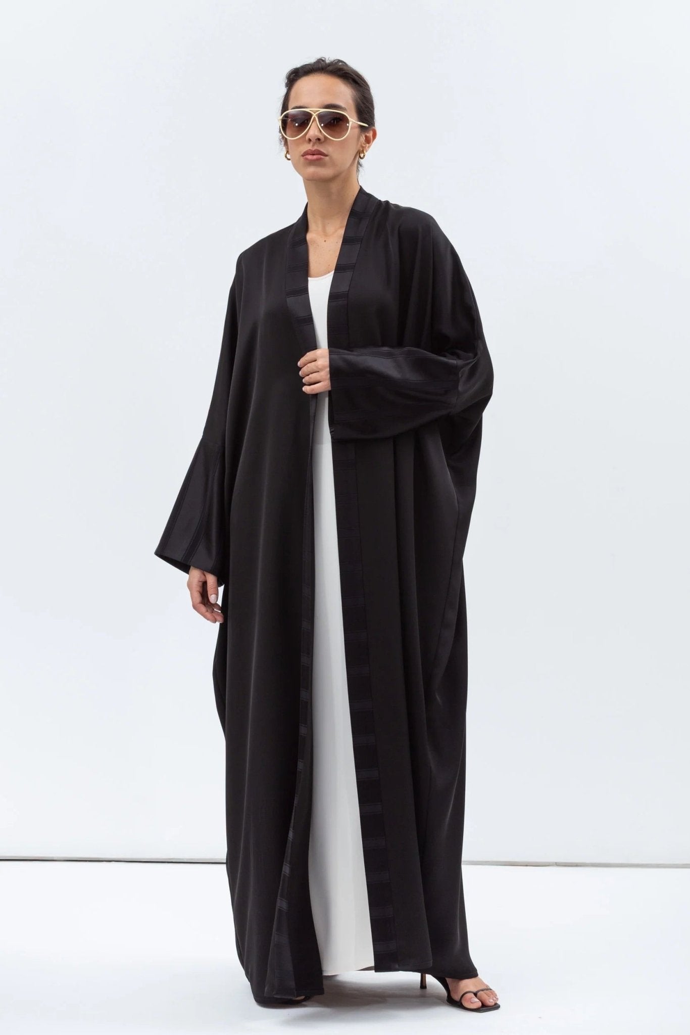 AB - LC - BLK - BSD ABAYA - CHIKA - MIRA Y MANO