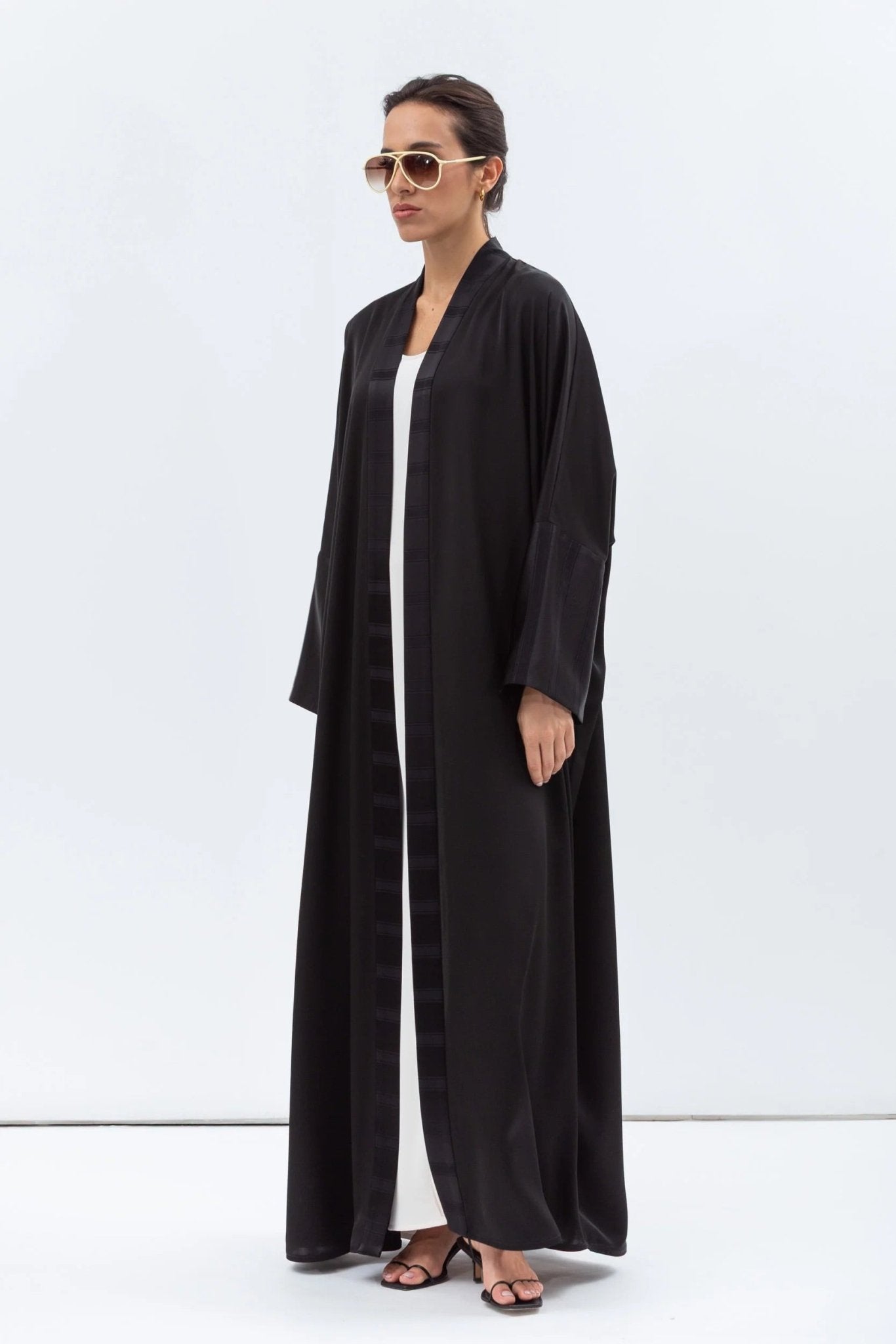 AB - LC - BLK - BSD ABAYA - CHIKA - MIRA Y MANO