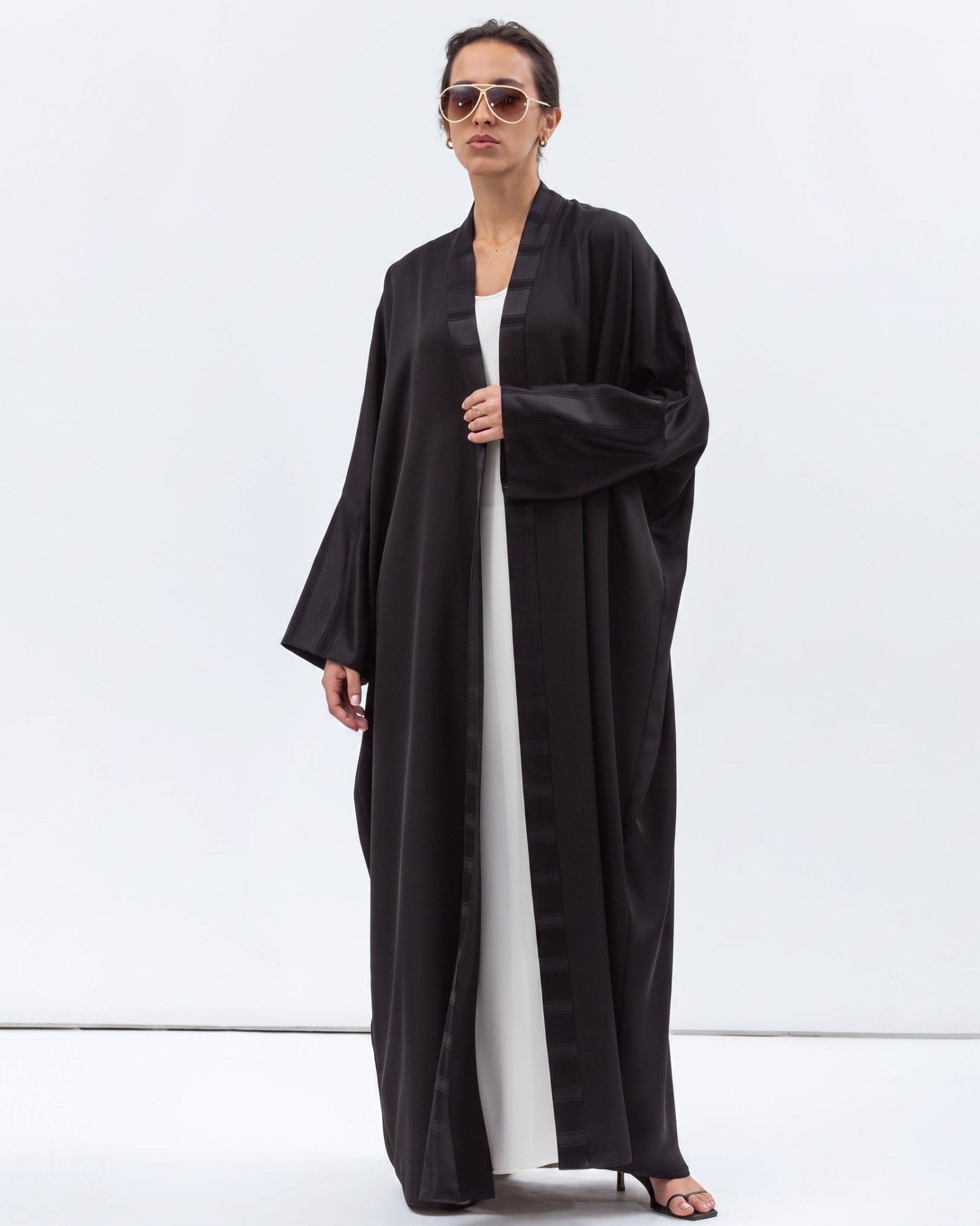 AB-LC-BLK-BSD – Black Crepe Abaya - CHIKA - MIRA Y MANO