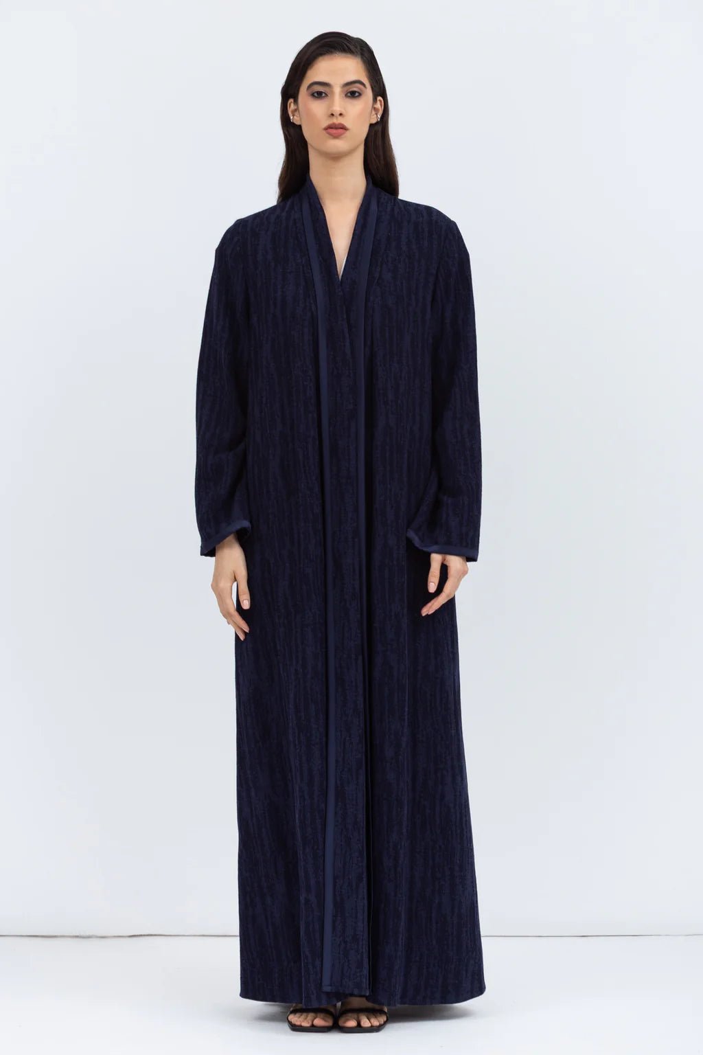 AB - LO - BL - ST ABAYA - CHIKA - MIRA Y MANO