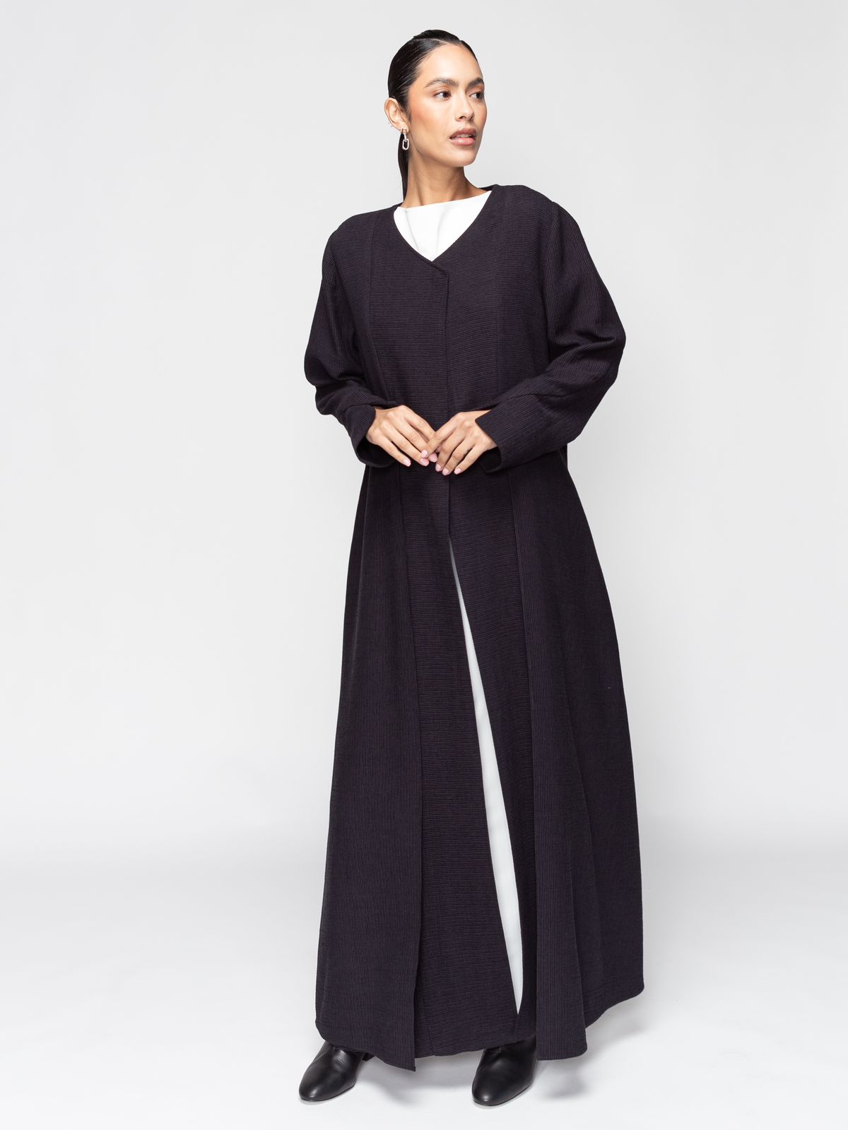 AB - LOO - BL44 ABAYA - CHIKA - MIRA Y MANO