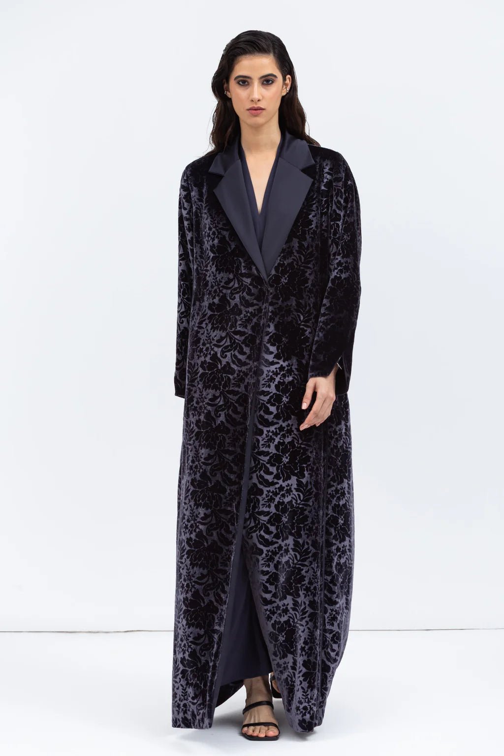 AB - LUX - GRY ABAYA - CHIKA - MIRA Y MANO