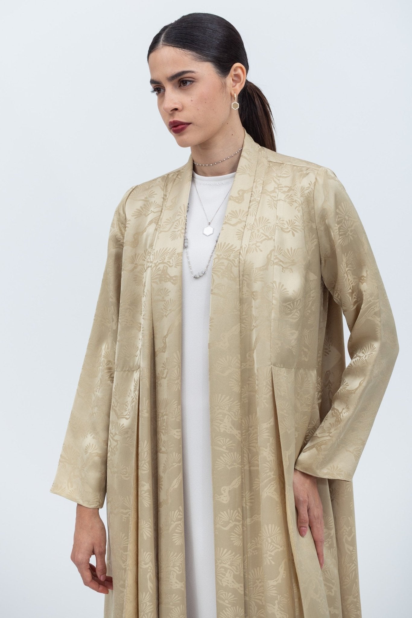 AB-LY-LTGG – Beige Abaya - CHIKA - MIRA Y MANO