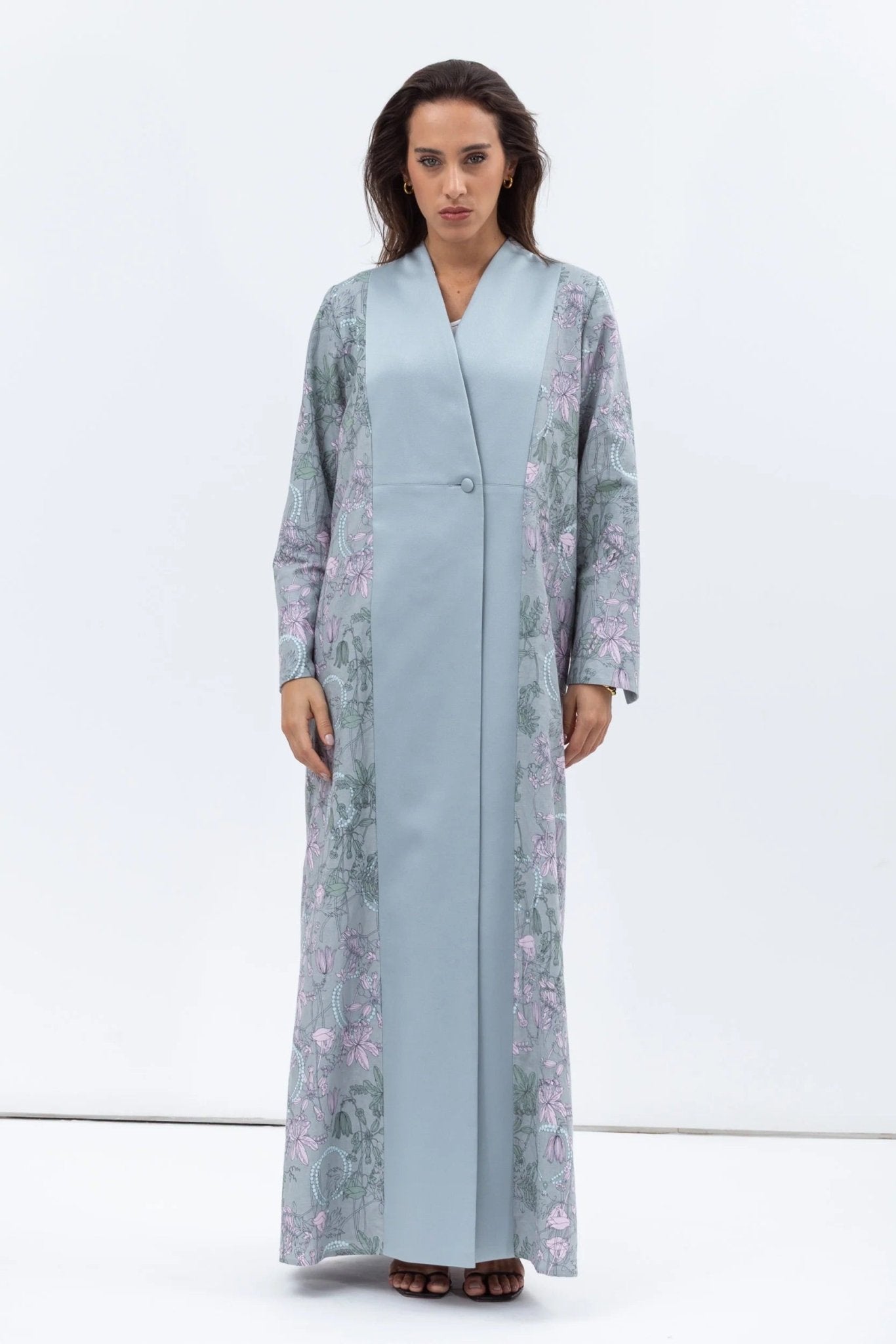 AB-OVR-SCP-BGFP ABAYA - CHIKA - MIRA Y MANO