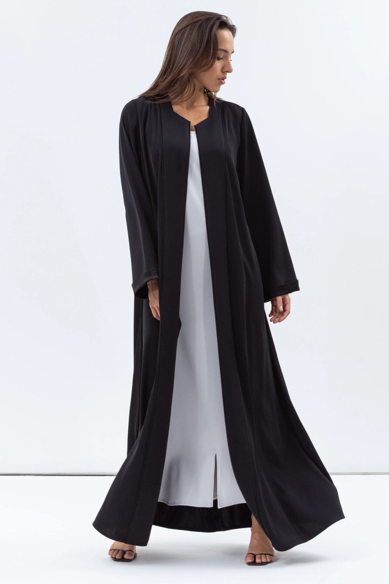 AB - SC - BLKSH - BSD ABAYA - CHIKA - MIRA Y MANO