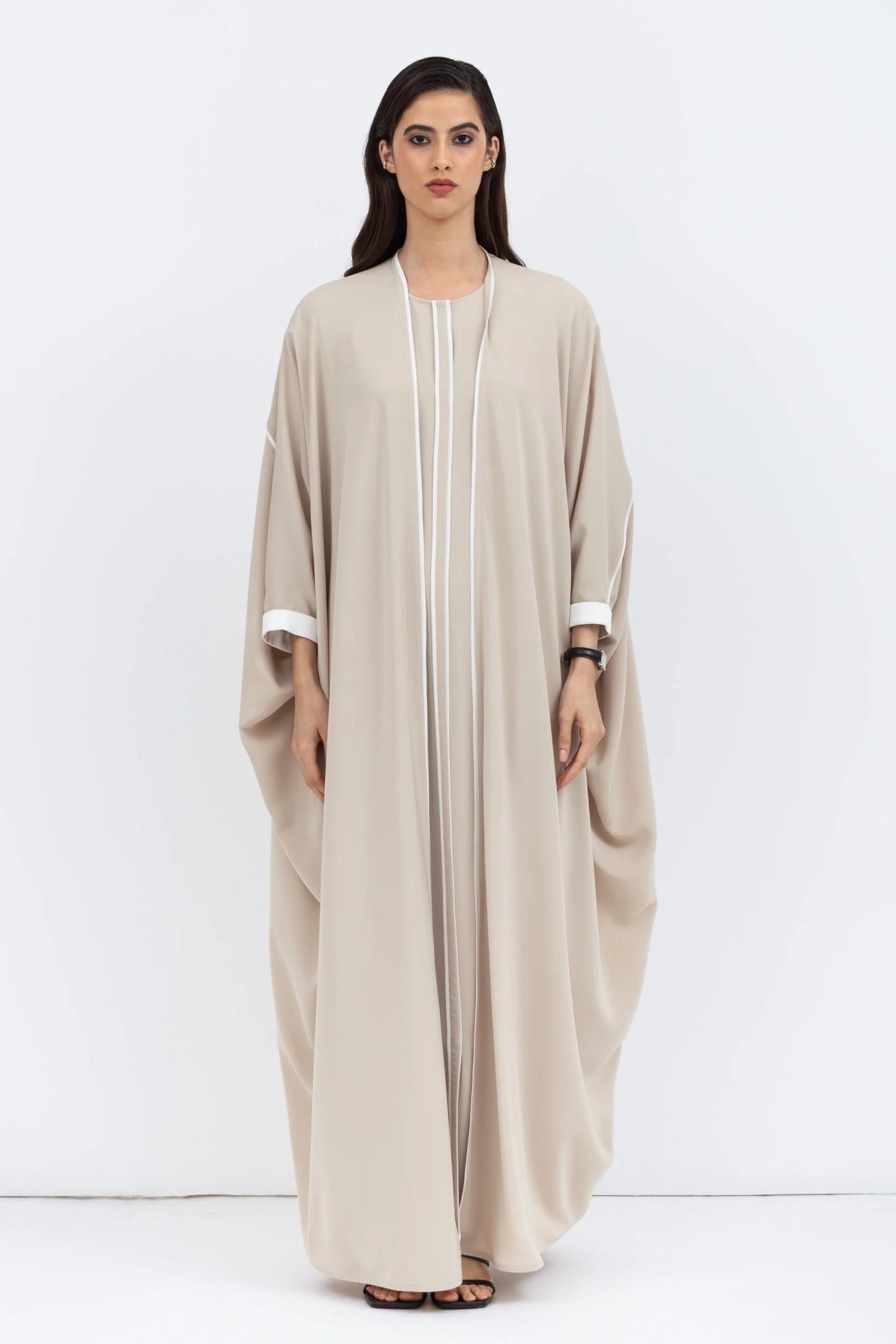 AB - SET - BUT - LGLD ABAYA SET - CHIKA - MIRA Y MANO