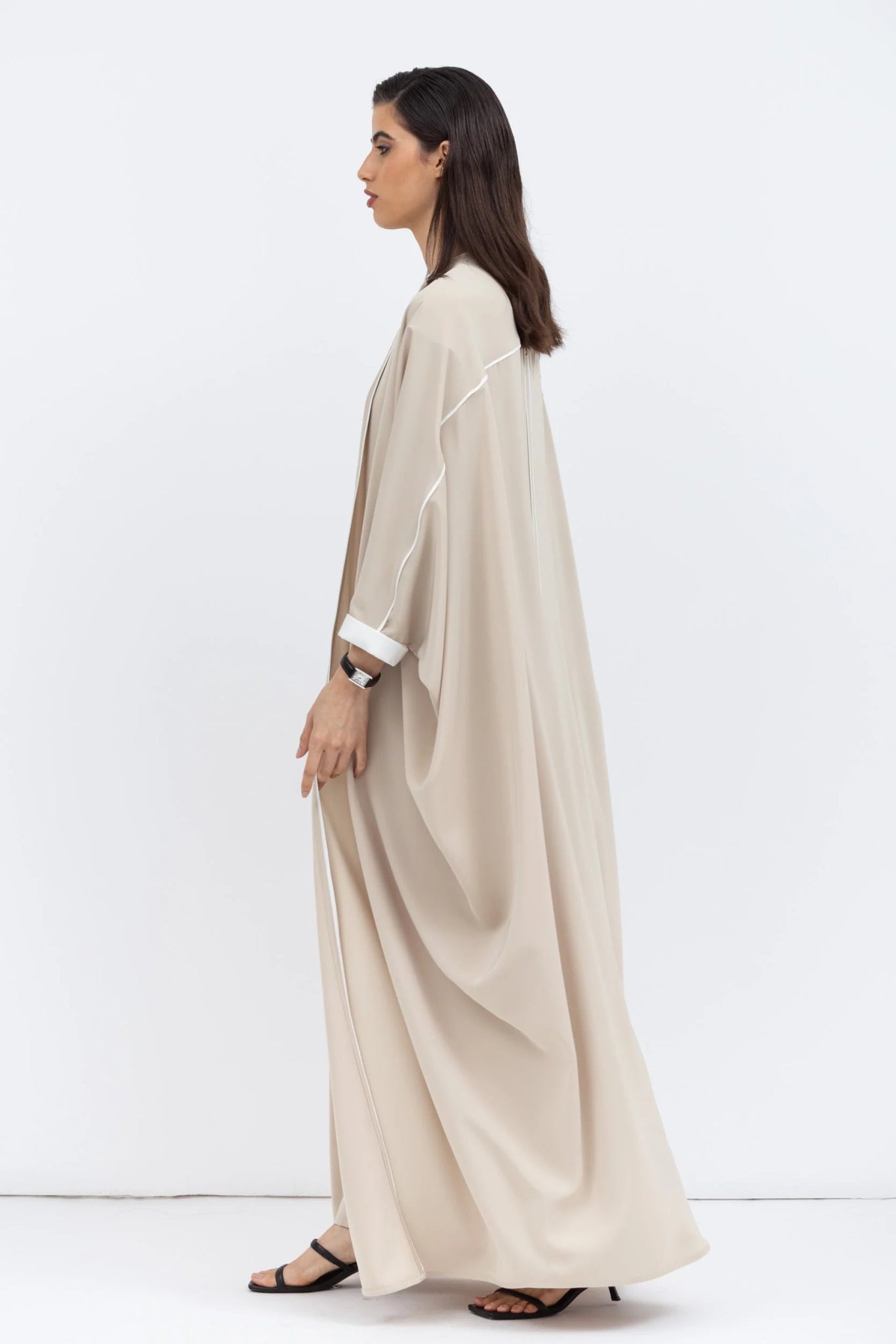 AB - SET - BUT - LGLD ABAYA SET - CHIKA - MIRA Y MANO