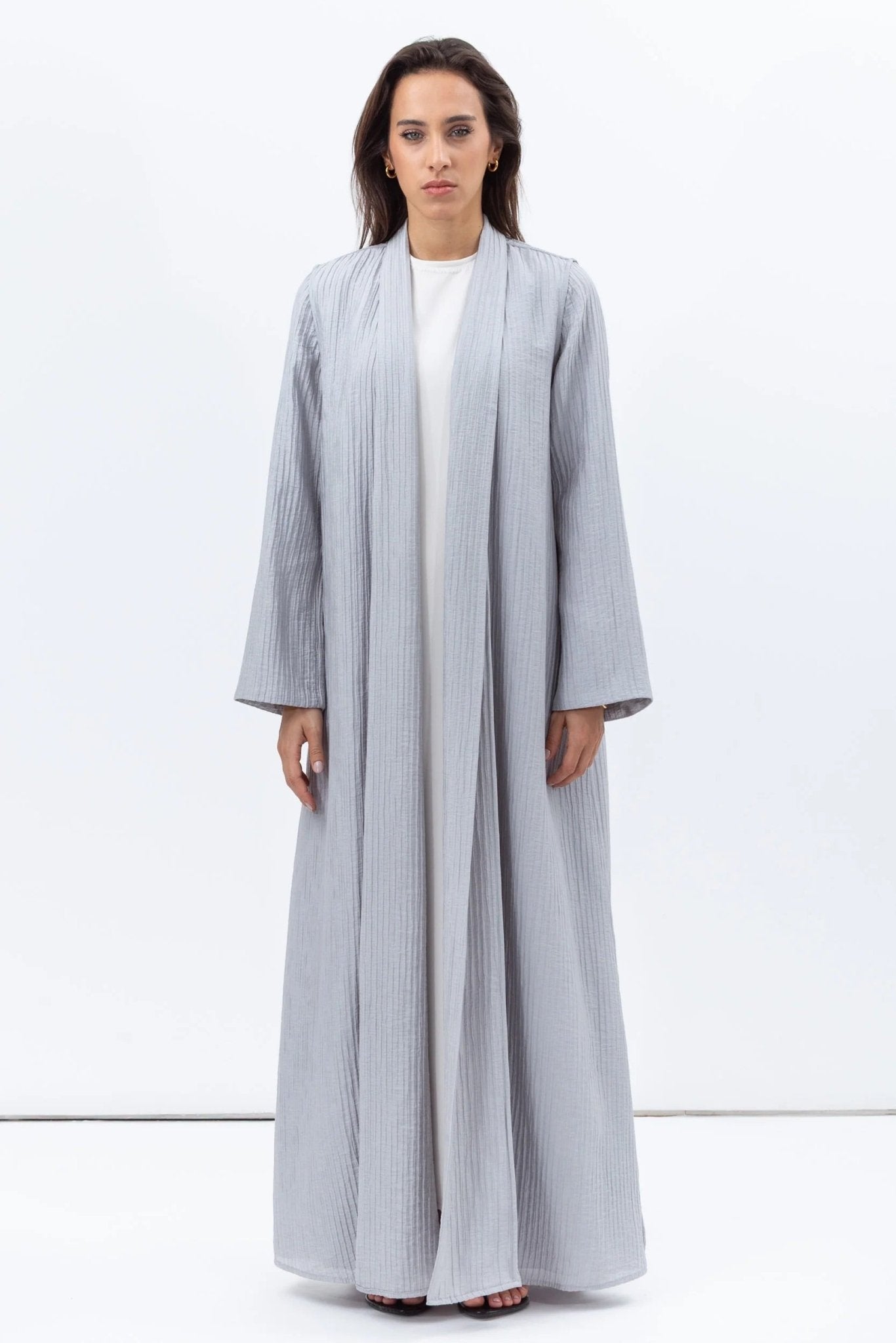 AB - SHL - GRYBLU ABAYA - CHIKA - MIRA Y MANO