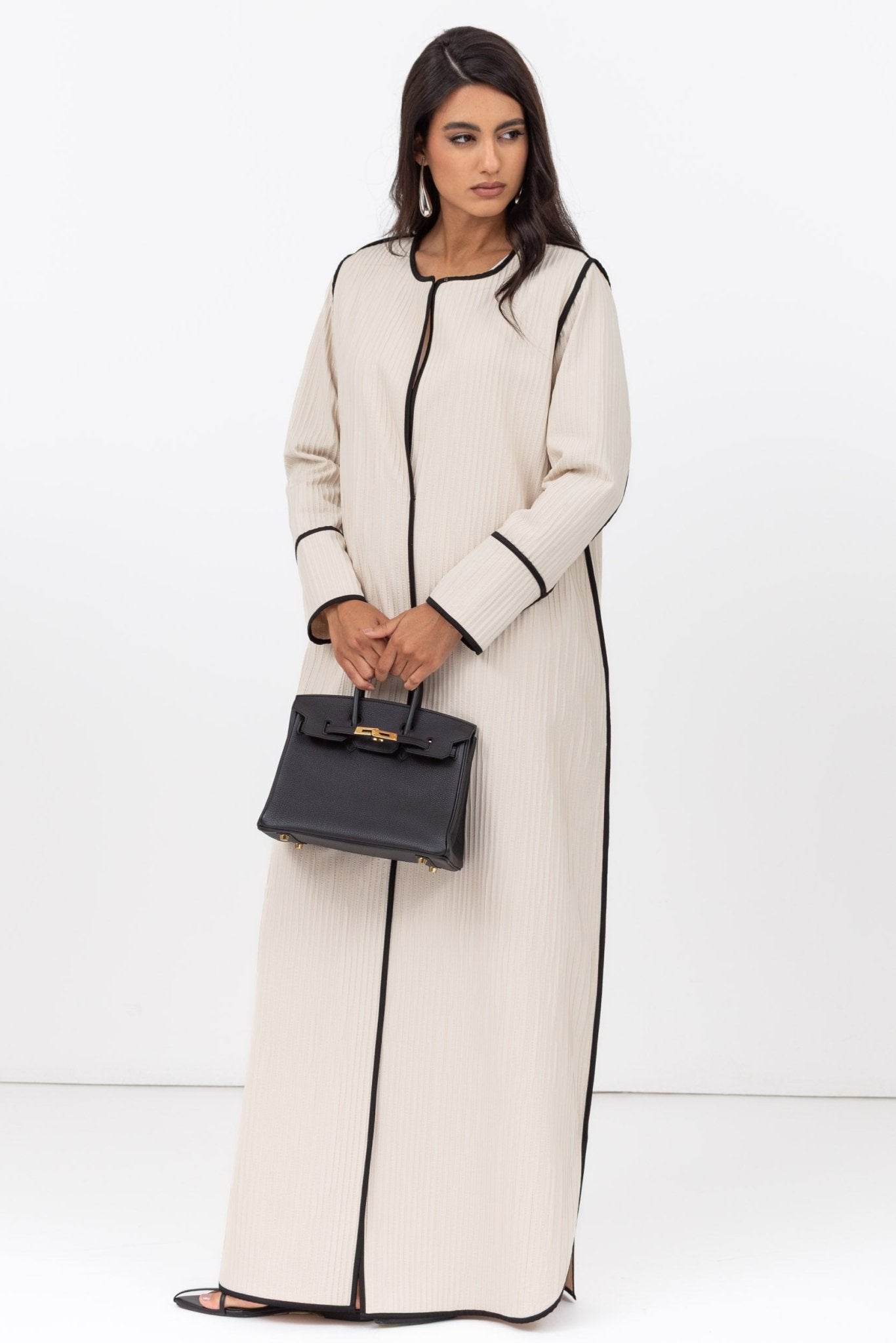 AB - ST - CR - BLKP ABAYA - CHIKA - MIRA Y MANO