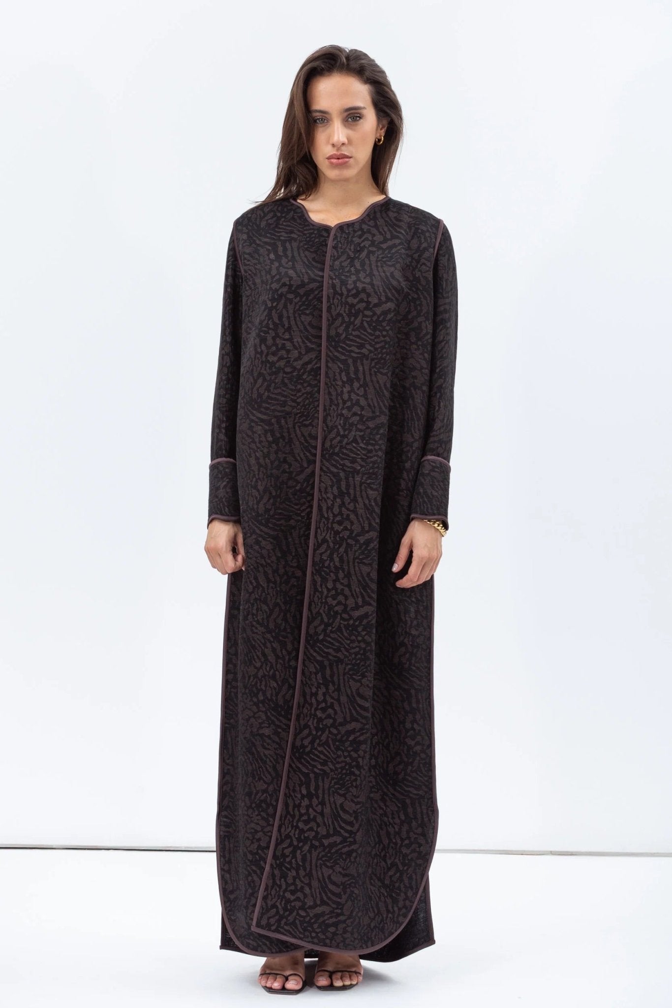 AB - STR - BCPR - WLN ABAYA - CHIKA - MIRA Y MANO