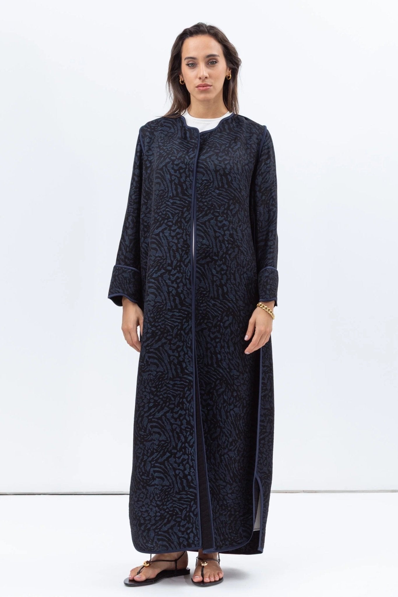 AB - STR - BNVY - WLN ABAYA - CHIKA - MIRA Y MANO