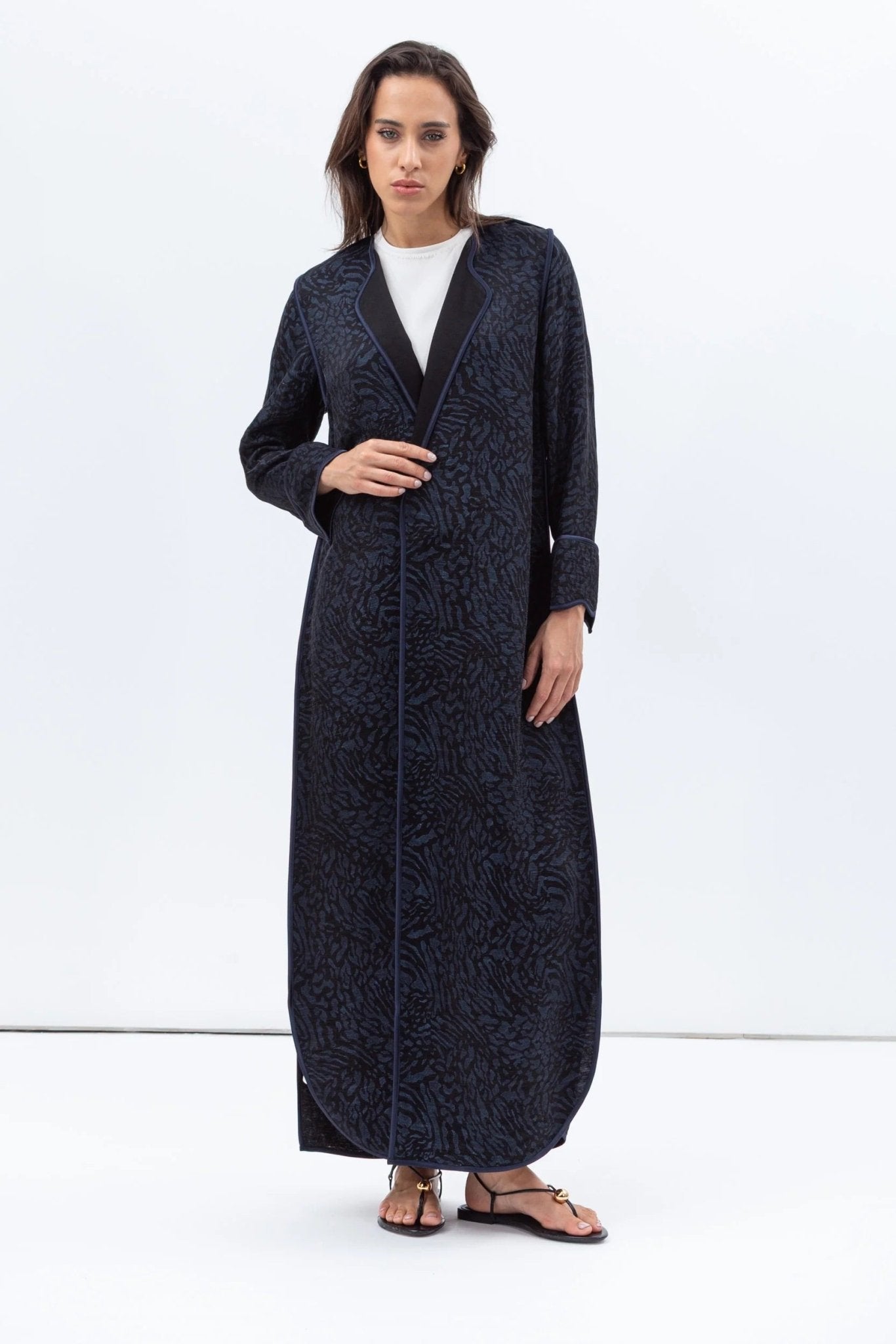 AB - STR - BNVY - WLN ABAYA - CHIKA - MIRA Y MANO