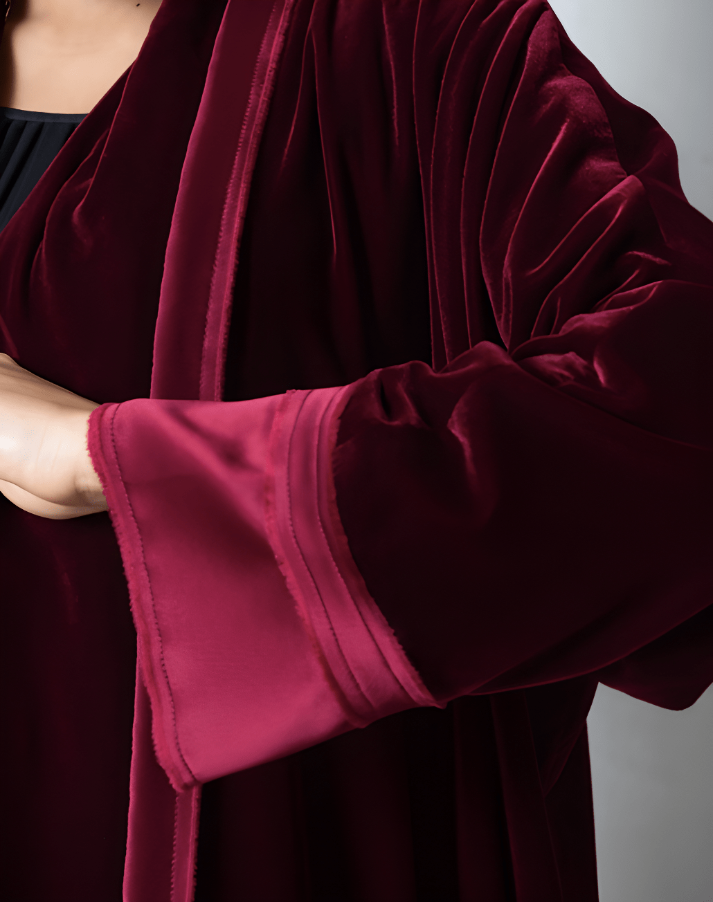 AB - VEL - BUR ABAYA - CHIKA - MIRA Y MANO