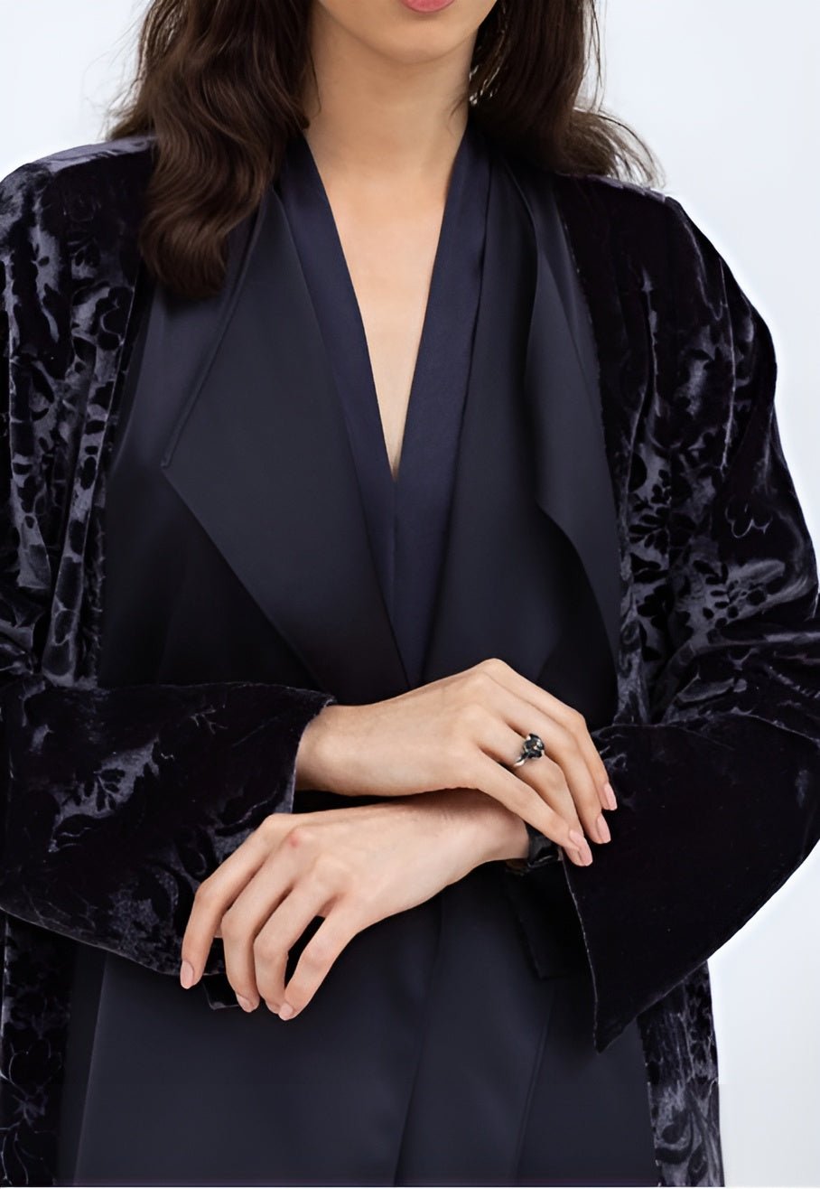 AB - VEL - JQ - SC - LGR - BL ABAYA - CHIKA - MIRA Y MANO