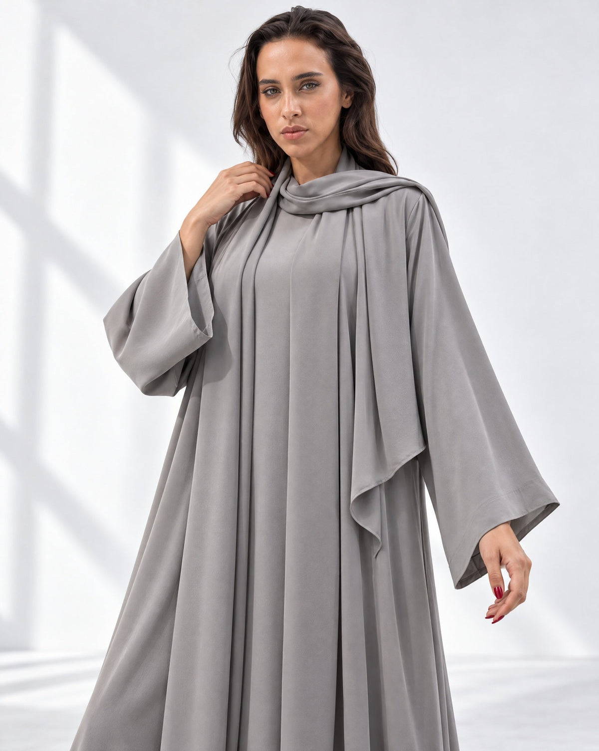 Fluid Shawl Lapel Abaya in Grey - CHIKA - MIRA Y MANO