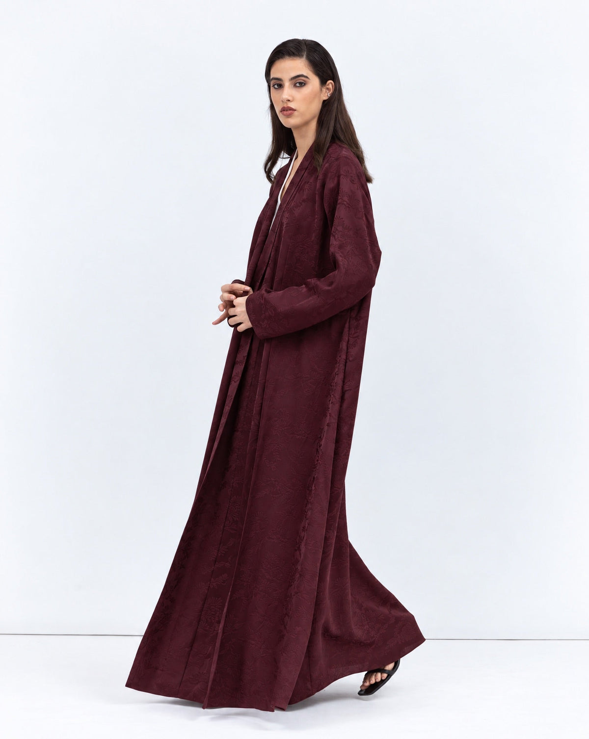Layer Abaya in Burgundy Pattern - CHIKA - MIRA Y MANO
