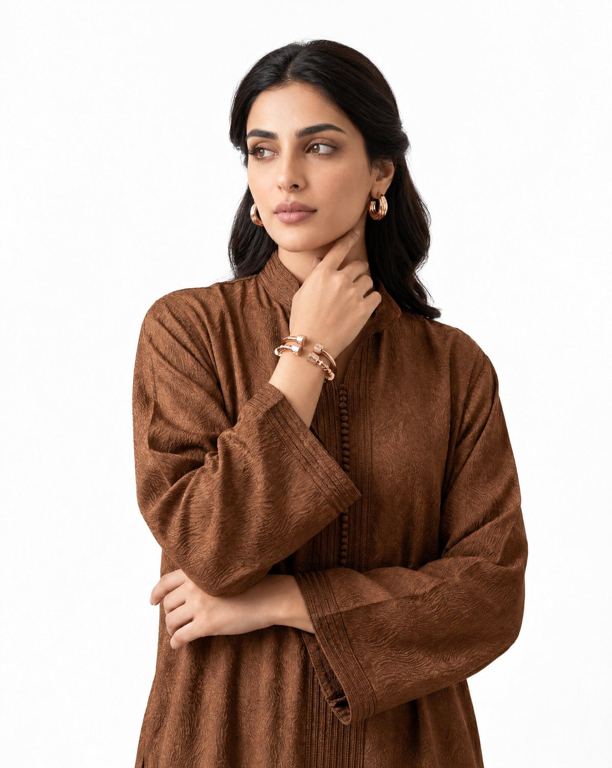 SS26 COS 108-SE JALABIAH - MIRA Y MANO