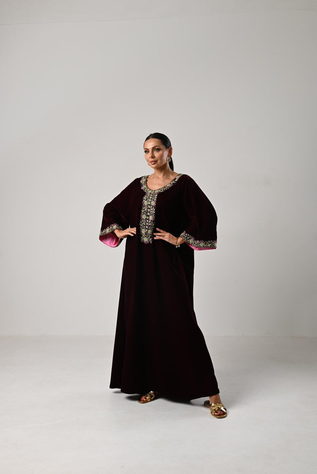 DM25 - V02 KAFTAN - DAR ALMUZN - MIRA Y MANO