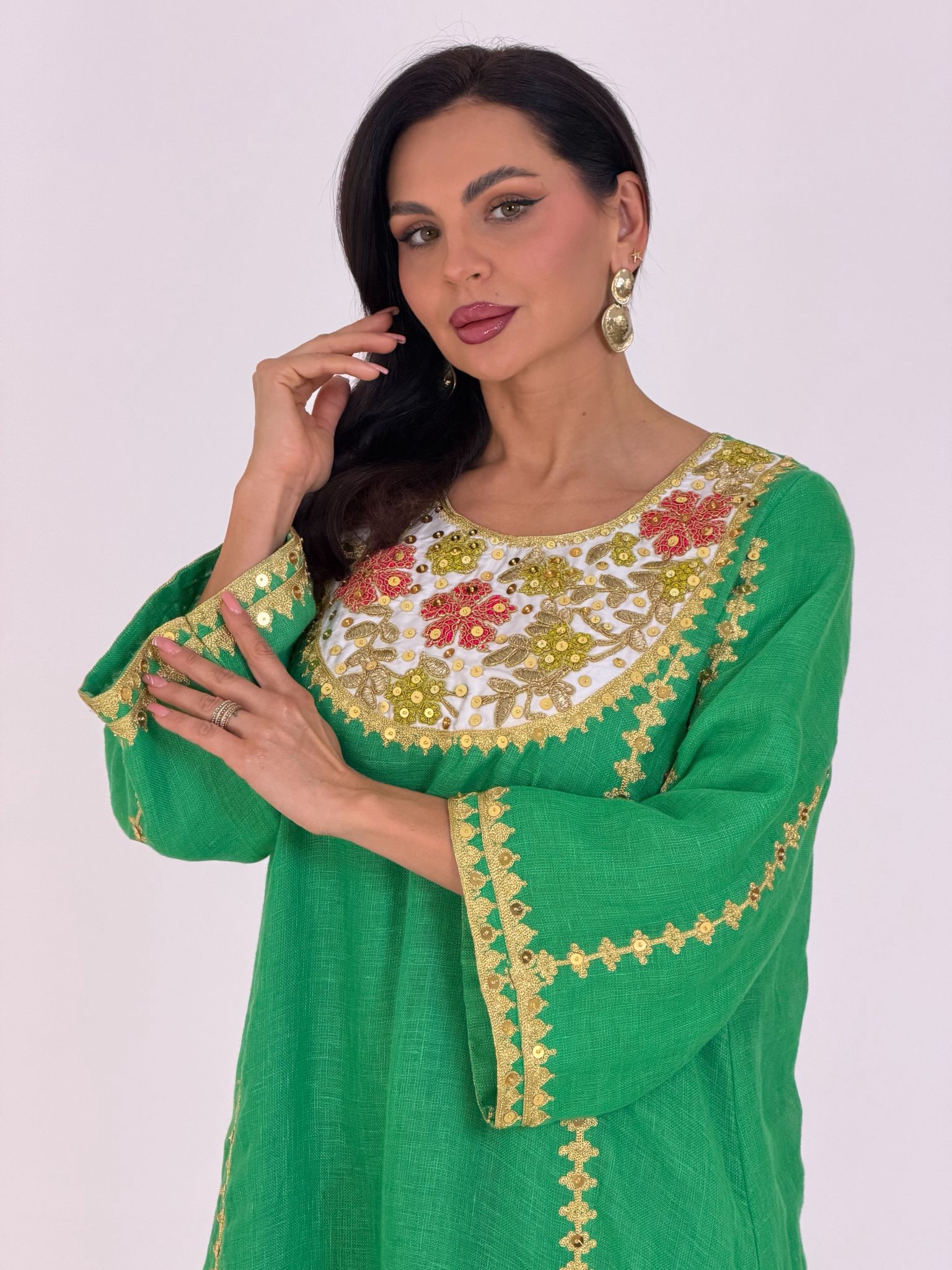 DM26 - R01 G KAFTAN - DAR ALMUZN - MIRA Y MANO