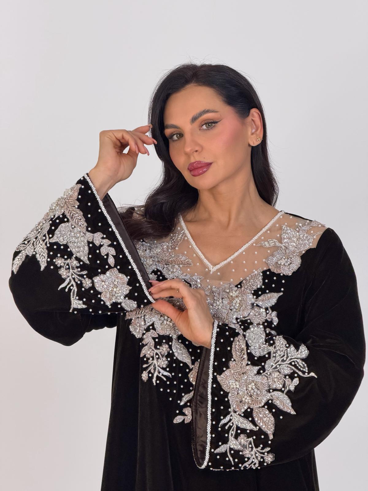 DM26 - V05 JALABIAH - DAR ALMUZN - MIRA Y MANO