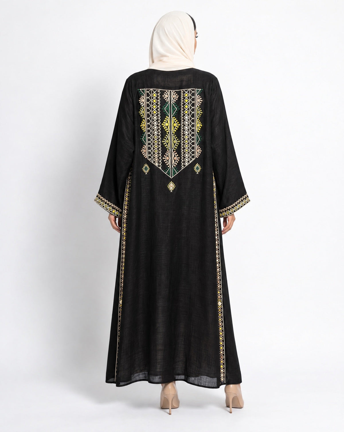 PATTERN CROSS BLACK ABAYA - DAR TARAF - MIRA Y MANO