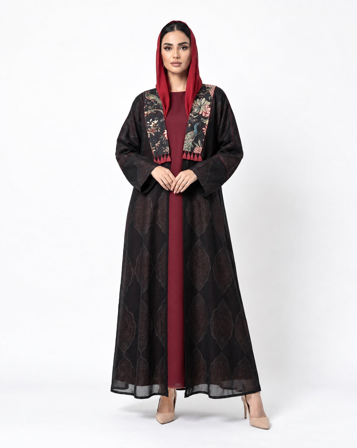 PEACOCK IN BEADS ABAYA - DAR TARAF - MIRA Y MANO