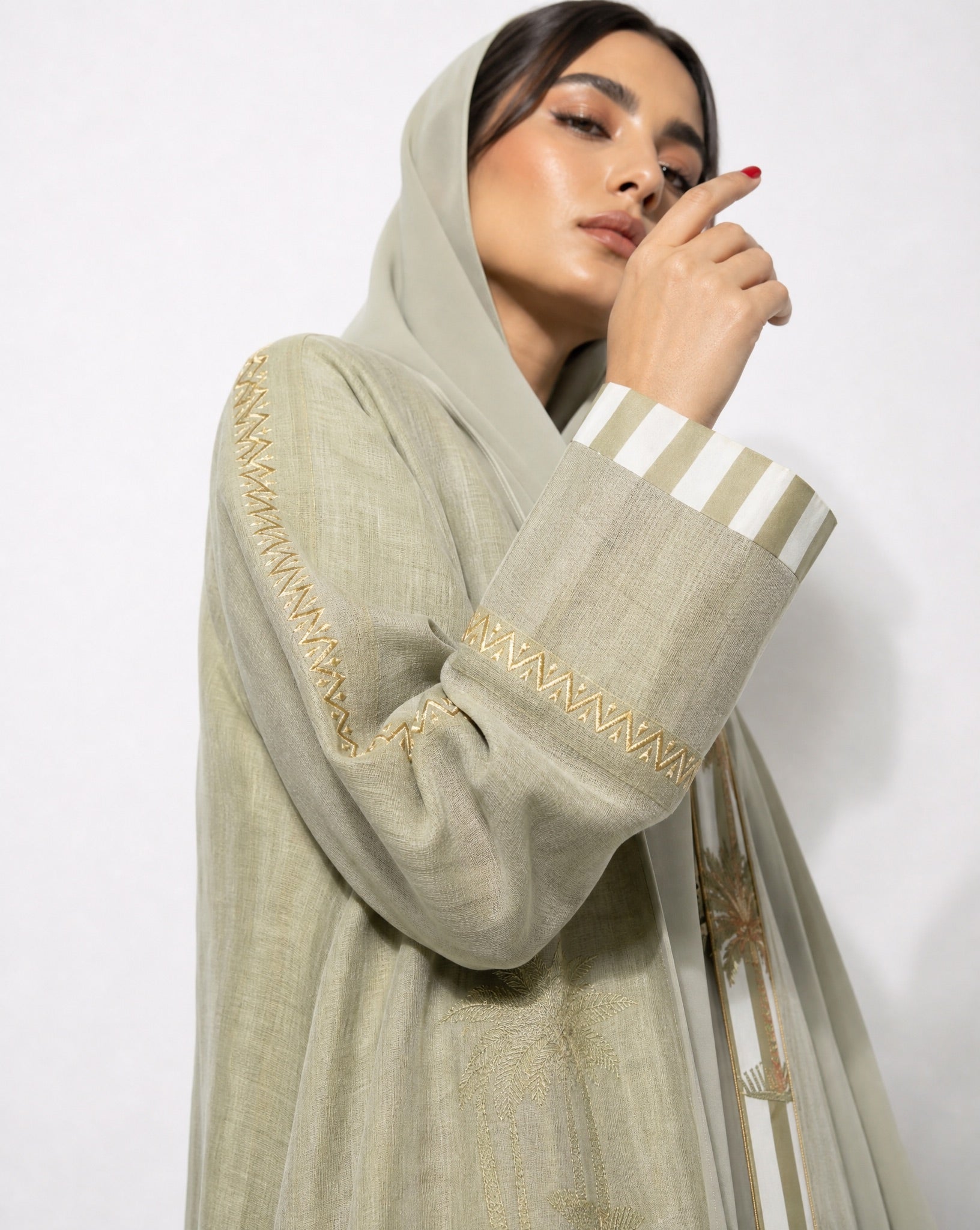 SC26TR6004 - A ABAYA - DAR TARAF - MIRA Y MANO