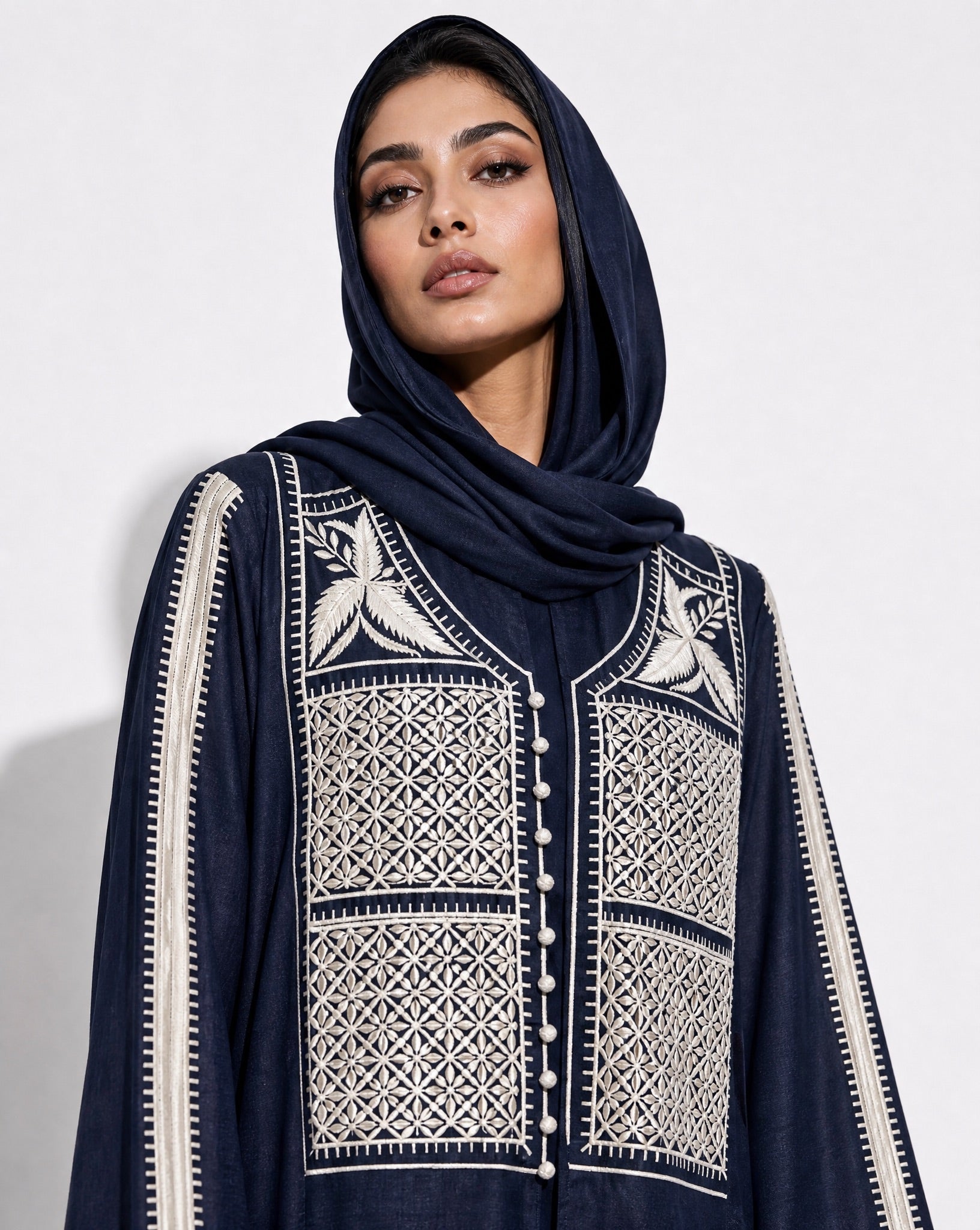 SC26TR6009-NV ABAYA - DAR TARAF - MIRA Y MANO