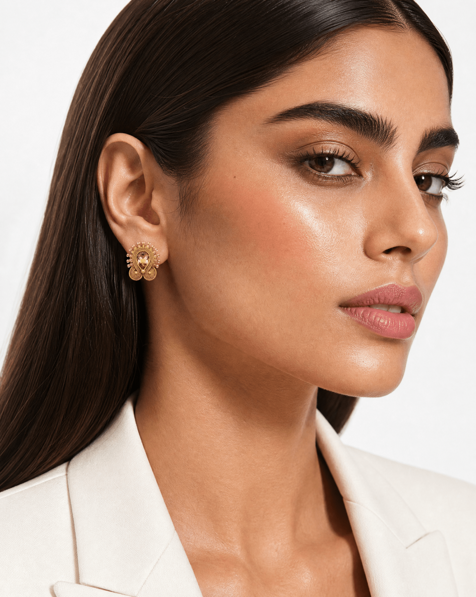 NUMANA 1GG EARRING - DESIREA - MIRA Y MANO